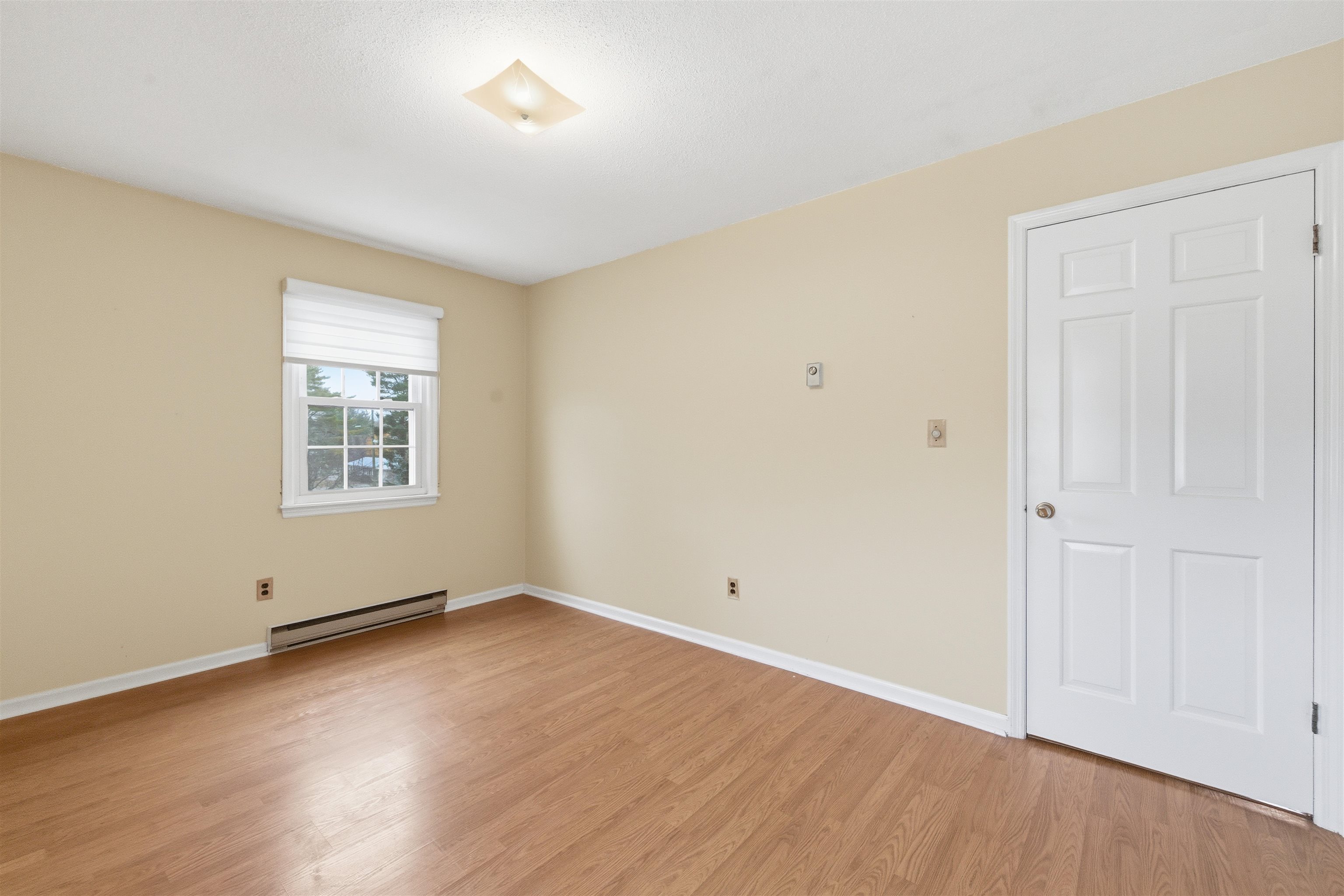 Laconia, New Hampshire, 03246, United States, 3 Bedrooms Bedrooms, ,Residential,For Sale,1991727