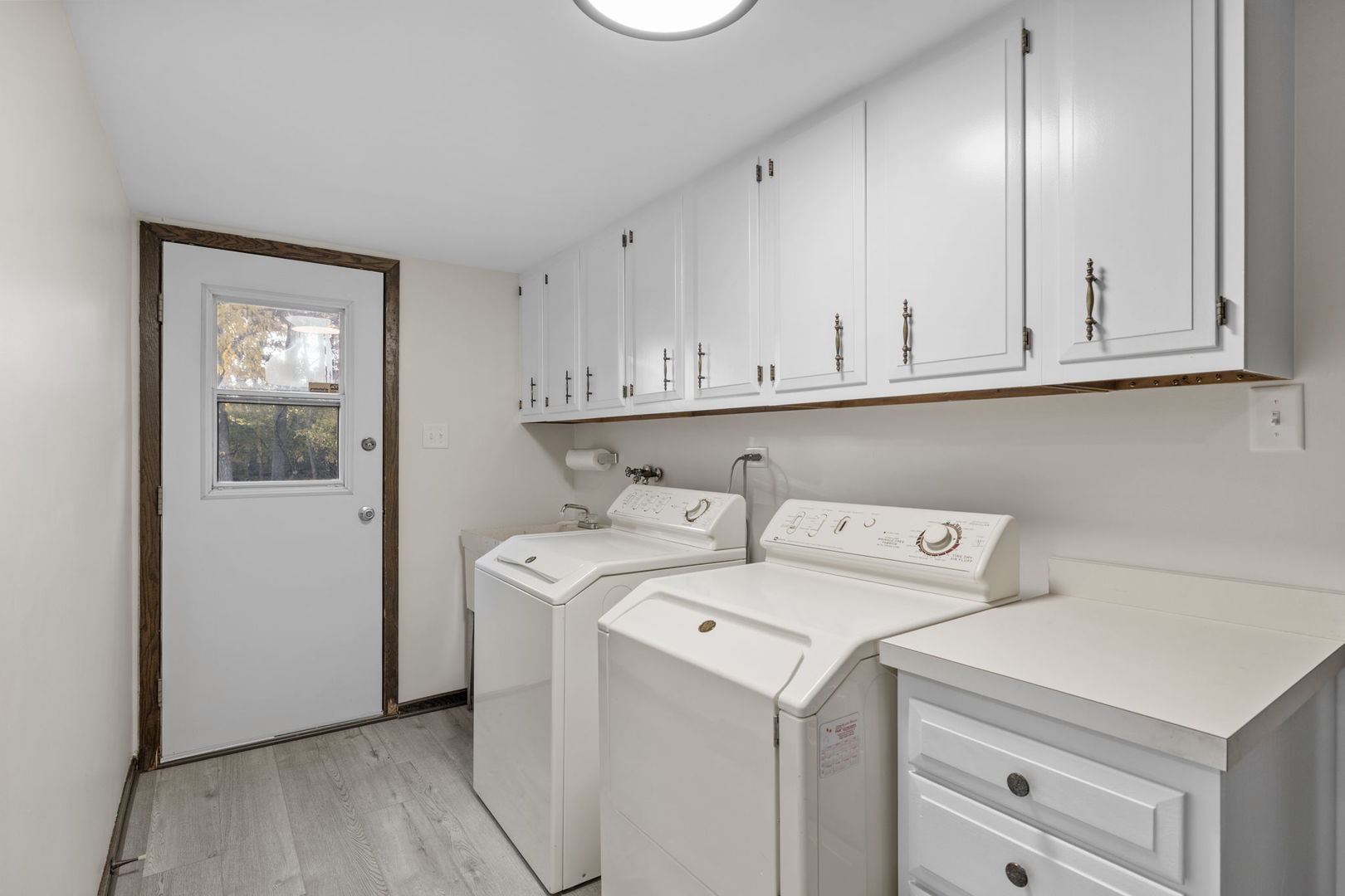 Homer Glen, Illinois, 60491, United States, 4 Bedrooms Bedrooms, ,3 BathroomsBathrooms,Residential,For Sale,1987574