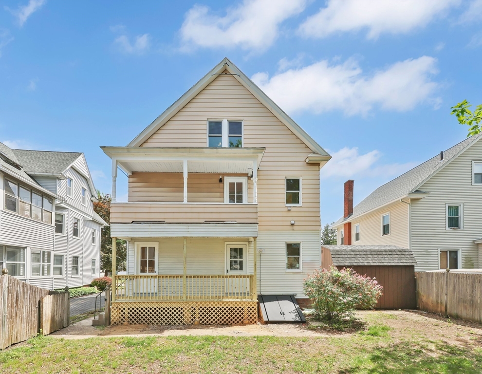 Springfield, Massachusetts, 01108, United States, 7 Bedrooms Bedrooms, ,2 BathroomsBathrooms,Residential,For Sale,2040283
