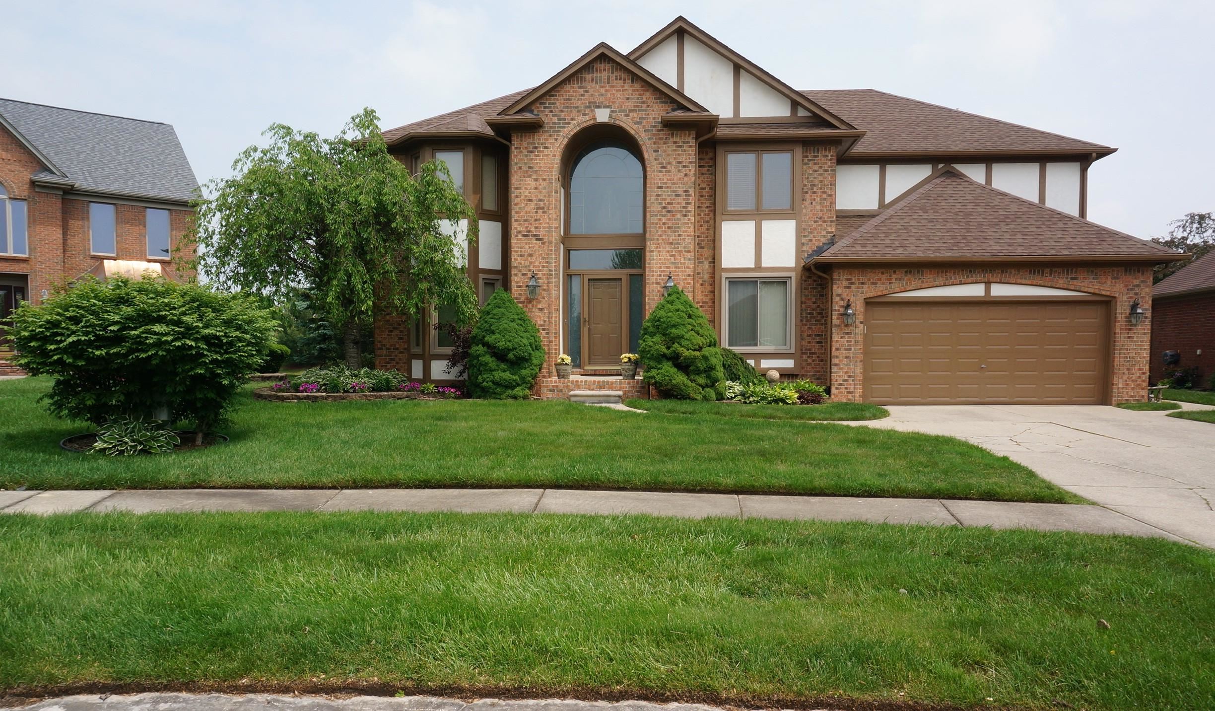 Macomb Twp, Michigan, 48044, United States, 4 Bedrooms Bedrooms, ,4 BathroomsBathrooms,Residential,For Sale,1942968