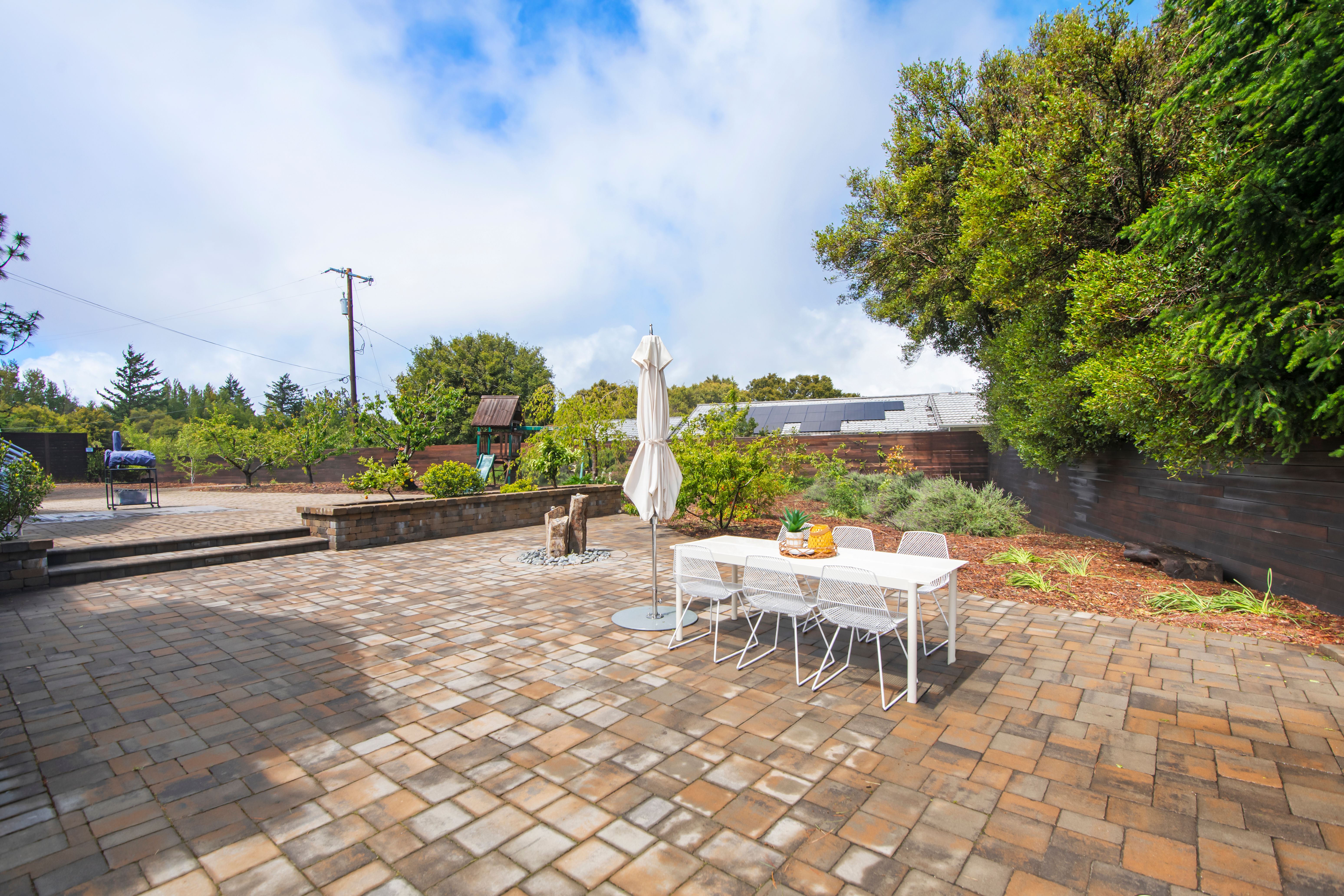  STUNNING, SERENE SARATOGA - 物件實景