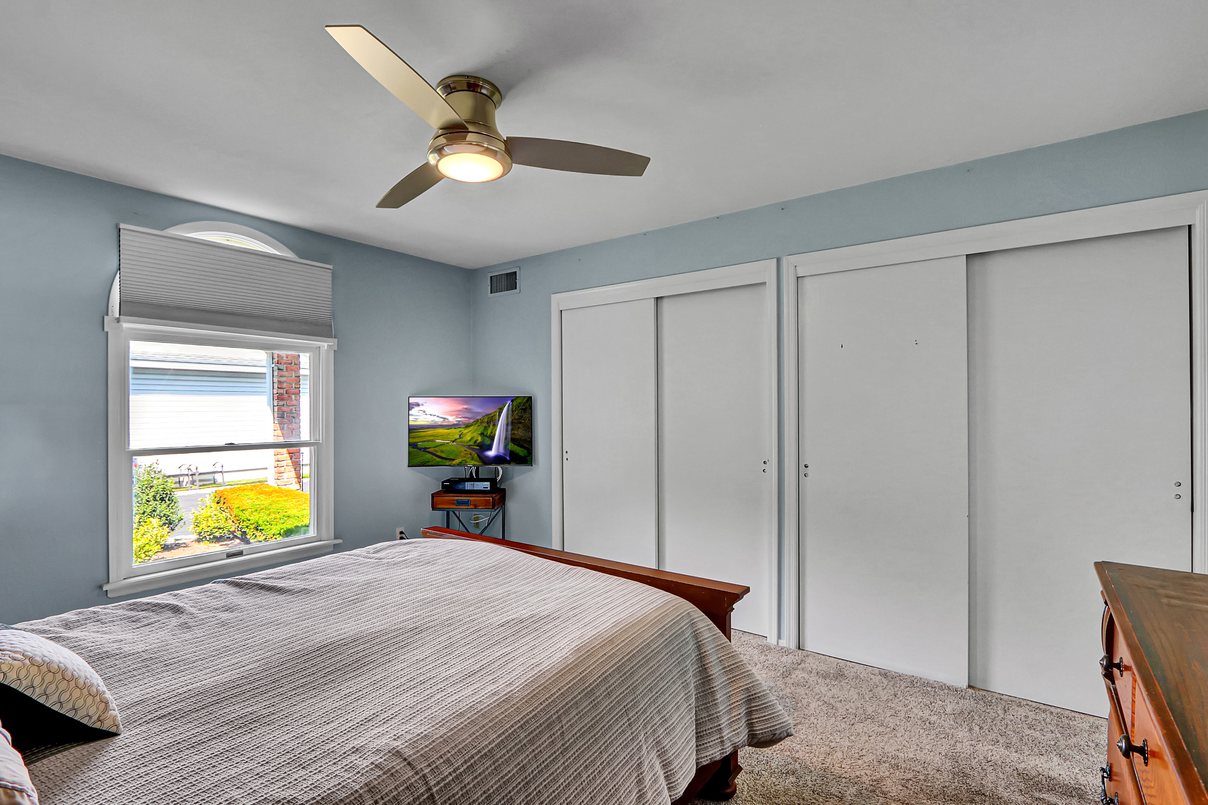 North Babylon, New York, 11703, United States, 2 Bedrooms Bedrooms, ,2 BathroomsBathrooms,Residential,For Sale,1943160