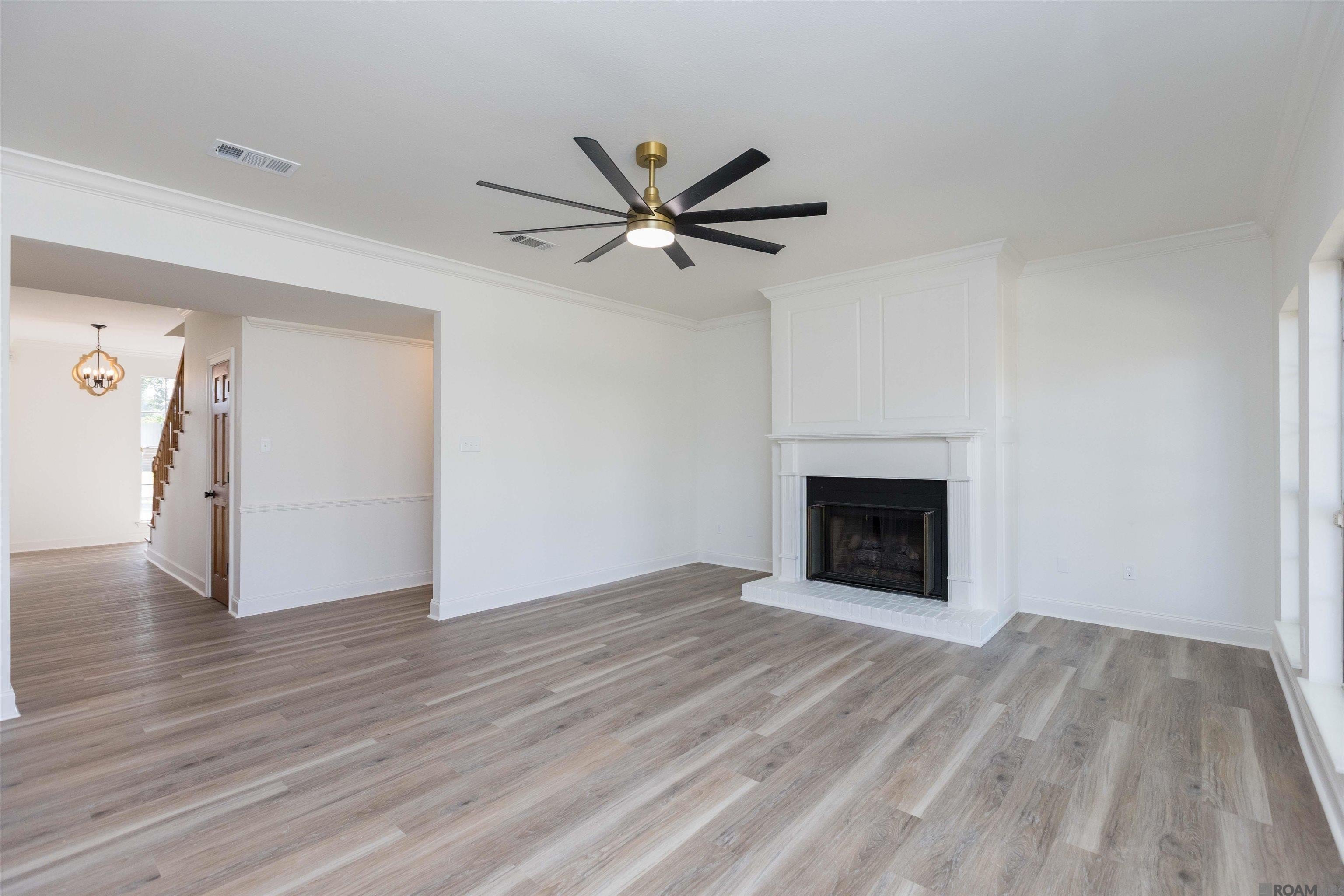 Baton Rouge, Louisiana, 70817, United States, 5 Bedrooms Bedrooms, ,4 BathroomsBathrooms,Residential,For Sale,1984389