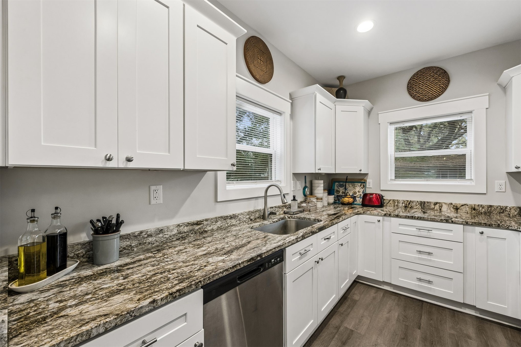 Fernandina Beach, Florida, 32034, United States, 3 Bedrooms Bedrooms, ,2 BathroomsBathrooms,Residential,For Sale,2040424