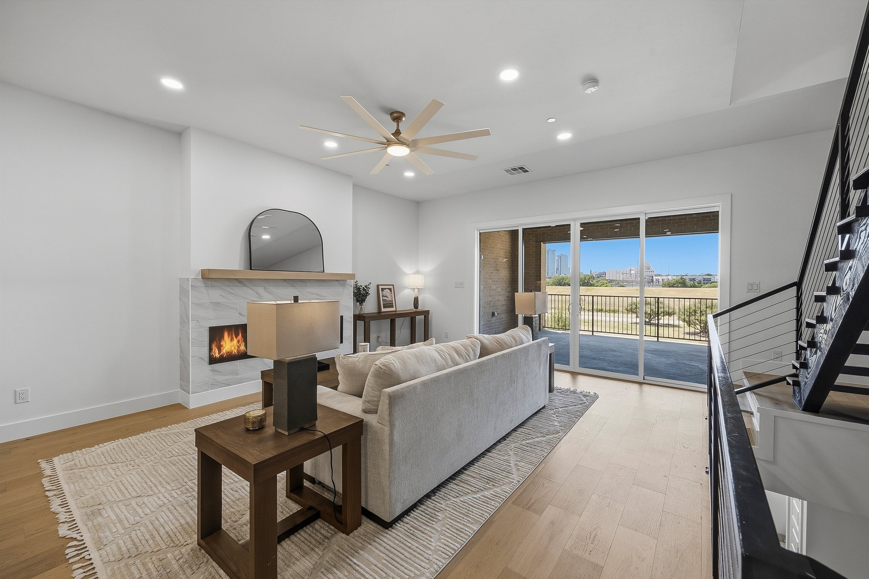  408 Vista Buena Trail, Fort Worth, TX, 76111 - 物件實景