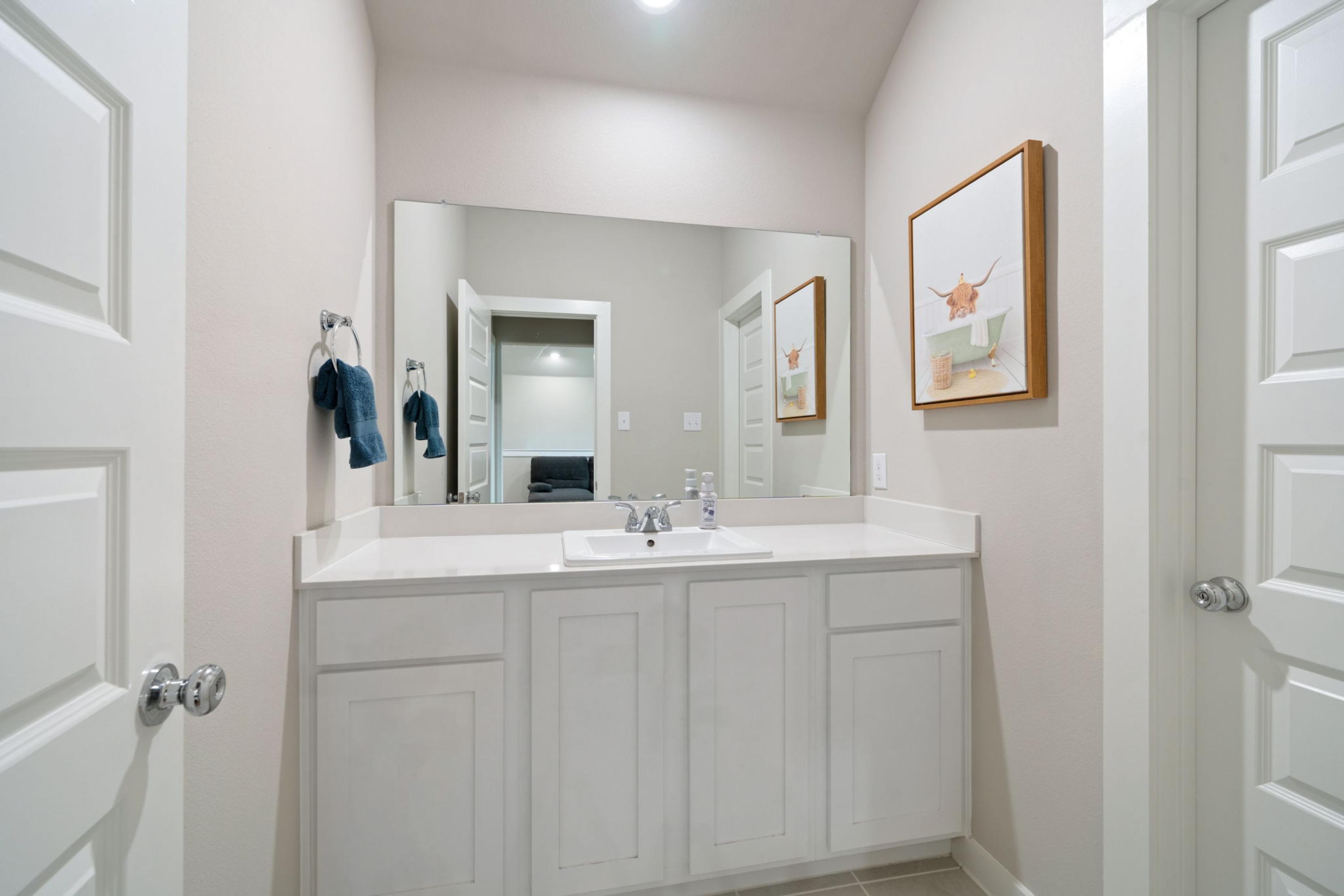  High Ceilings, Natural Light, and Modern Elegance in McKinney ISD - 物件實景