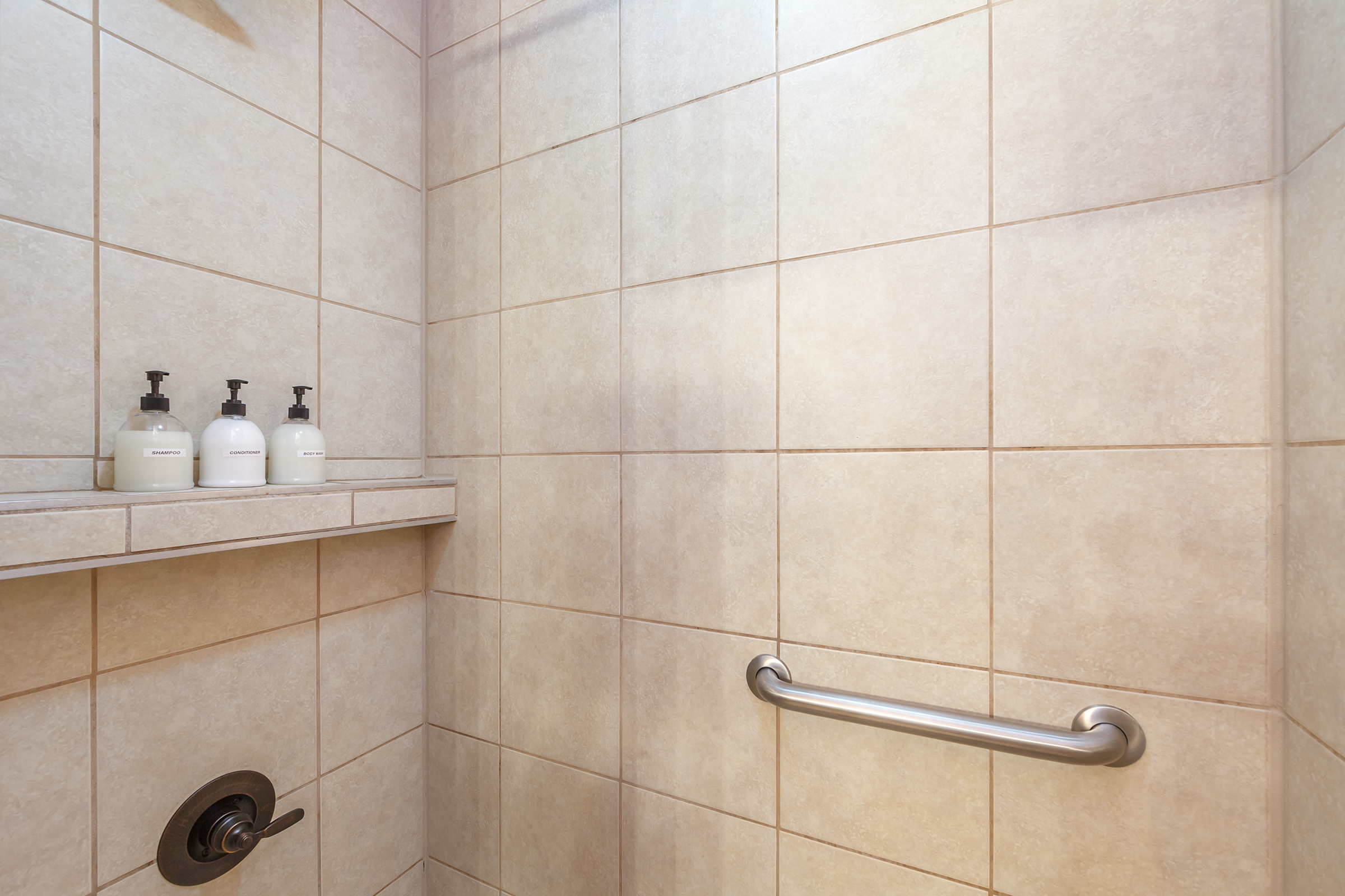 Sevierville, Tennessee, 37862, United States, 1 Bedroom Bedrooms, ,2 BathroomsBathrooms,Residential,For Sale,1979555