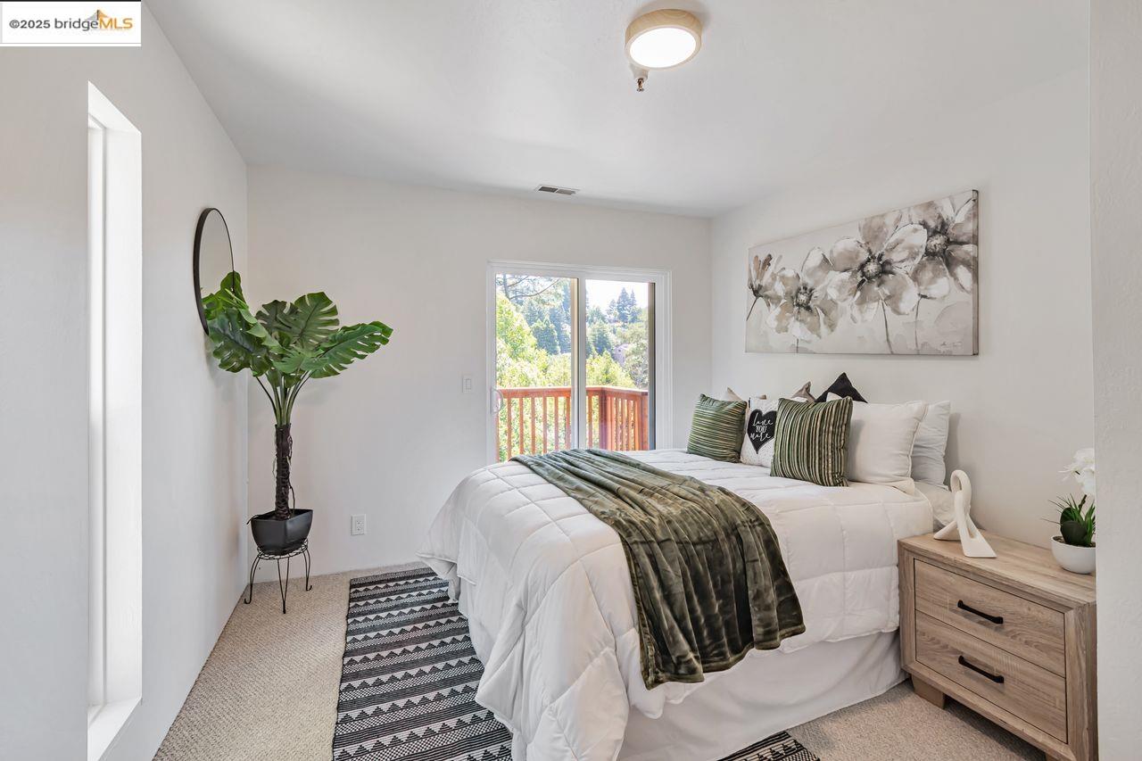 Oakland, California, 94611, United States, 4 Bedrooms Bedrooms, ,2 BathroomsBathrooms,Residential,For Sale,1906699