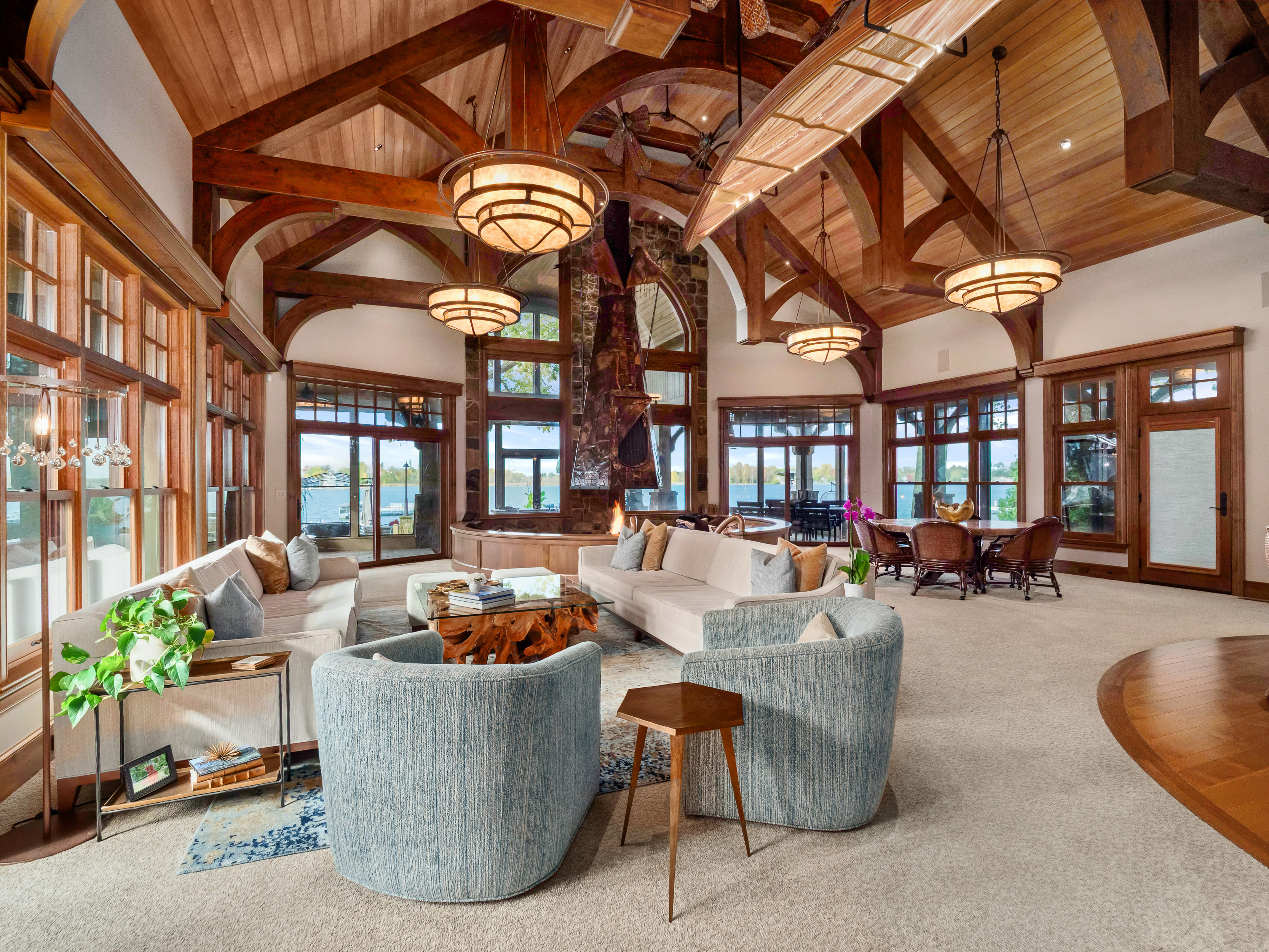  Multiple Residences on a 2.7 Acre Peninsula off Lake Wawasee - 物件實景