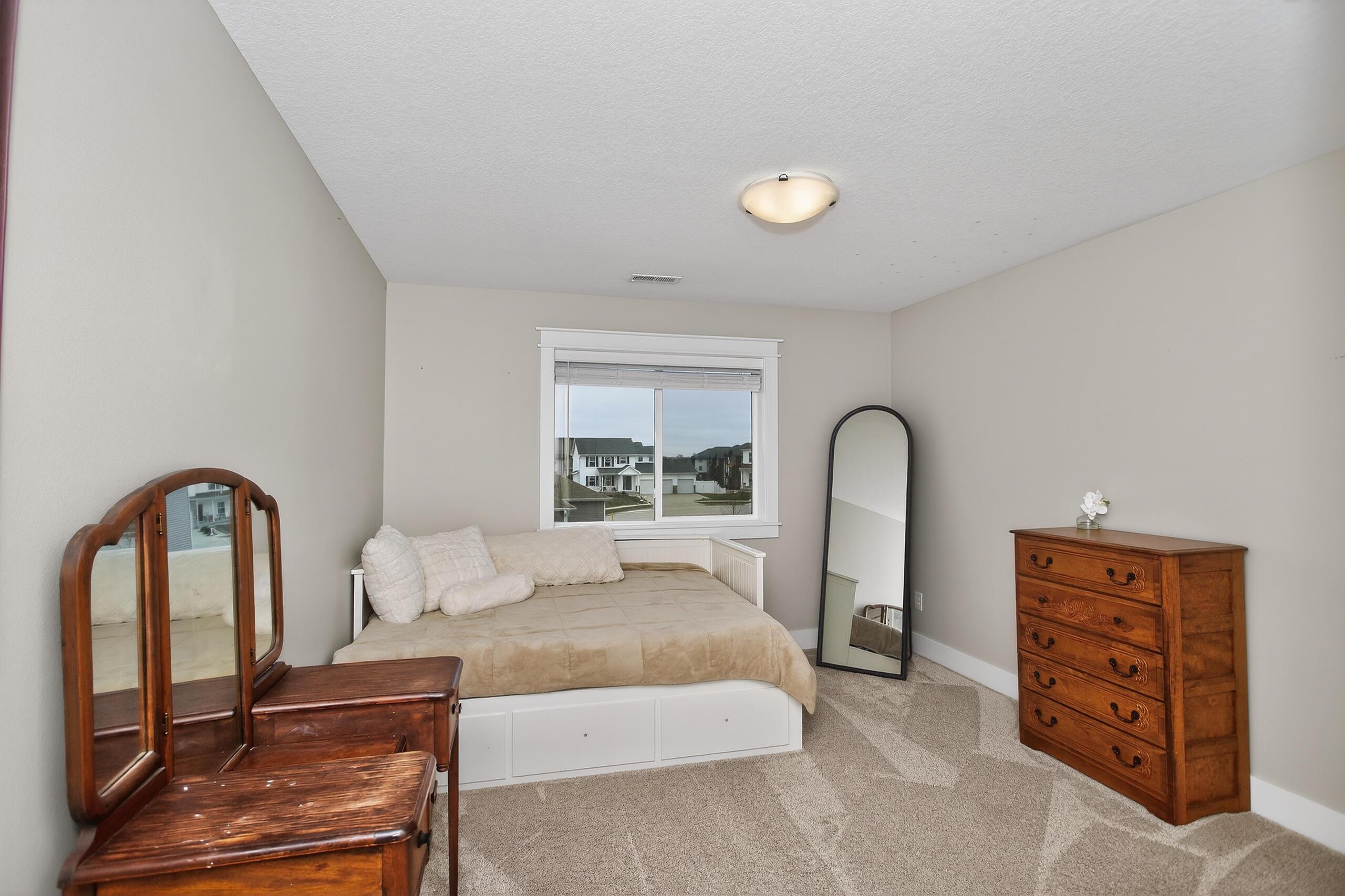 Ames, Iowa, 50014, United States, 5 Bedrooms Bedrooms, ,4 BathroomsBathrooms,Residential,For Sale,2006448