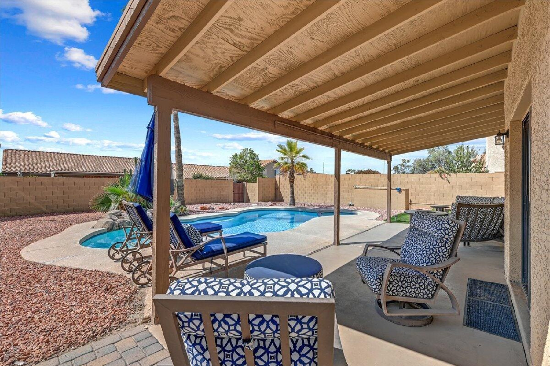  843 E Audrey Lane  Phoenix, AZ - 物件實景