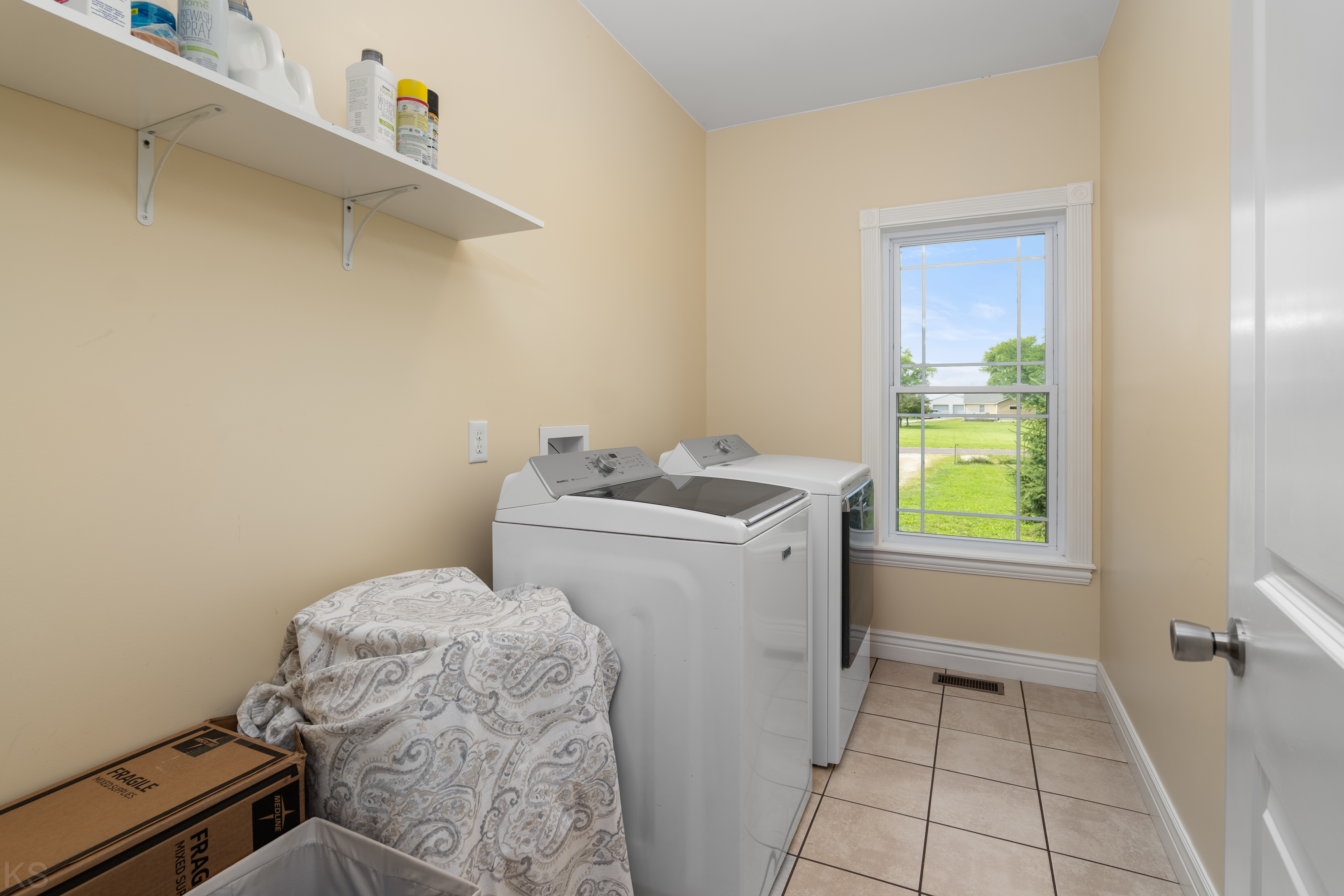 Smithton, Missouri, 65350, United States, 3 Bedrooms Bedrooms, ,2 BathroomsBathrooms,Residential,For Sale,1846874
