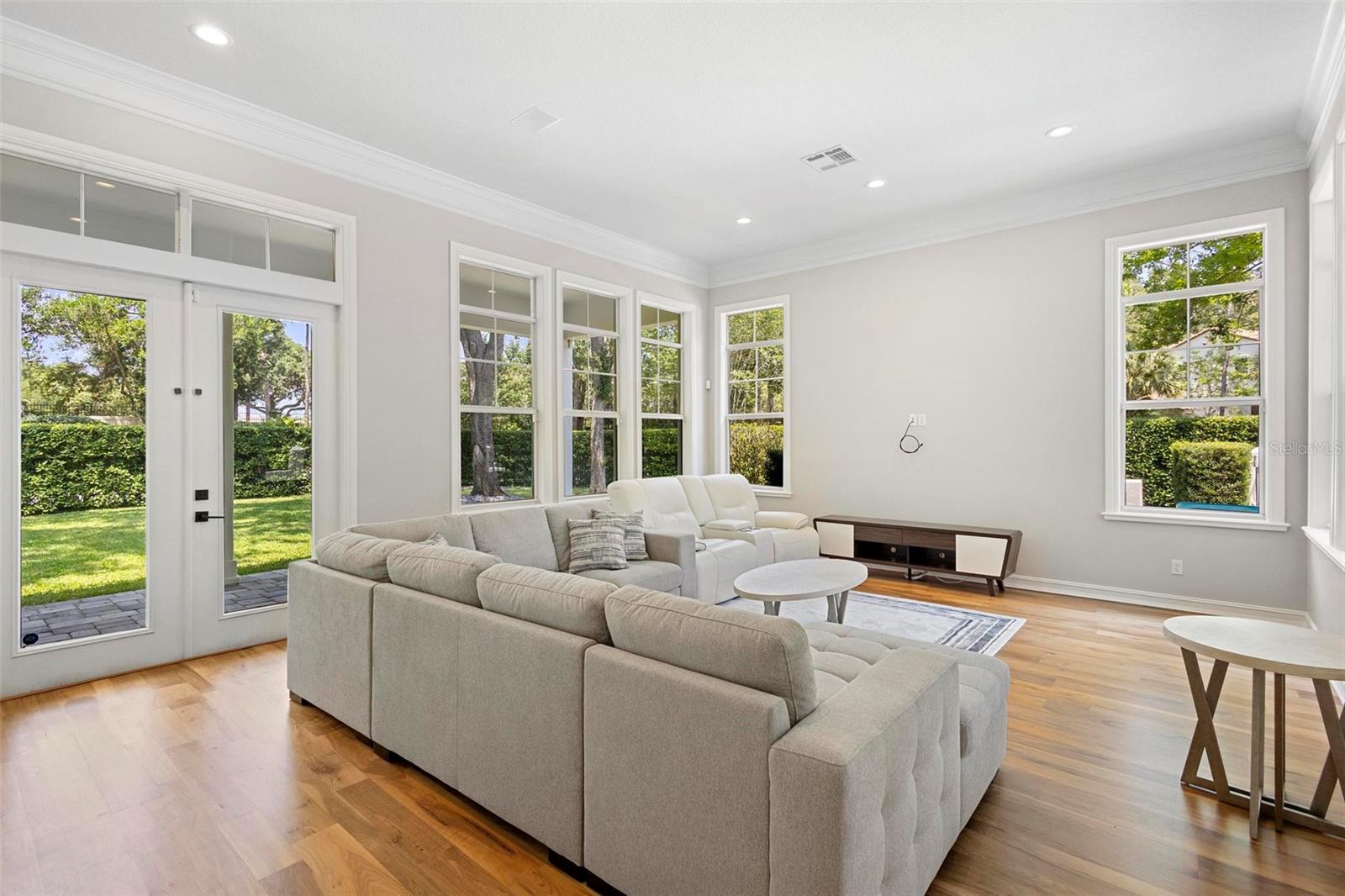 ORLANDO, Florida, 32827, United States, 3 Bedrooms Bedrooms, ,5 BathroomsBathrooms,Residential,For Sale,1825170