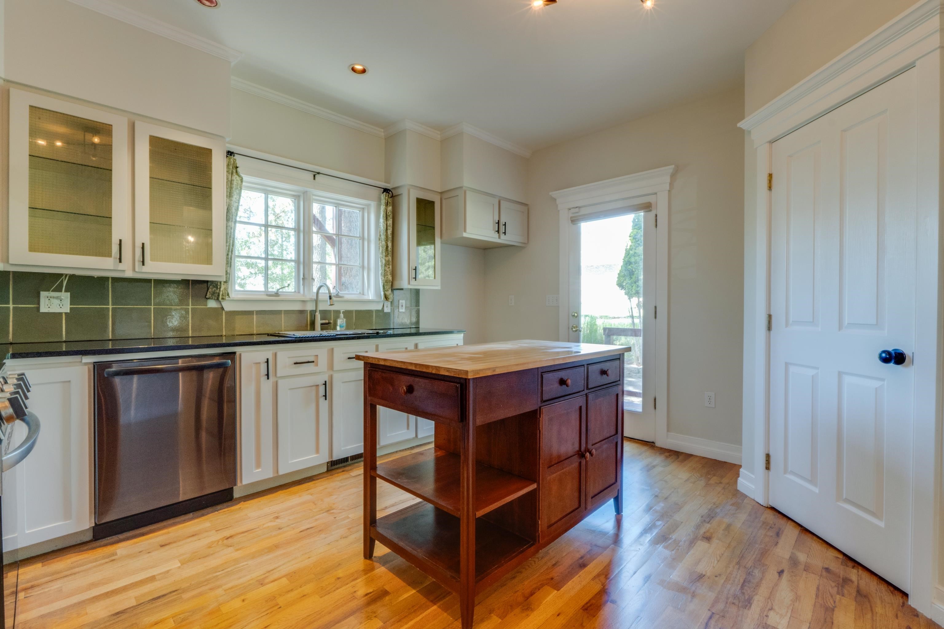 Liberty Lake, Washington, 99019, United States, 4 Bedrooms Bedrooms, ,4 BathroomsBathrooms,Residential,For Sale,1838357