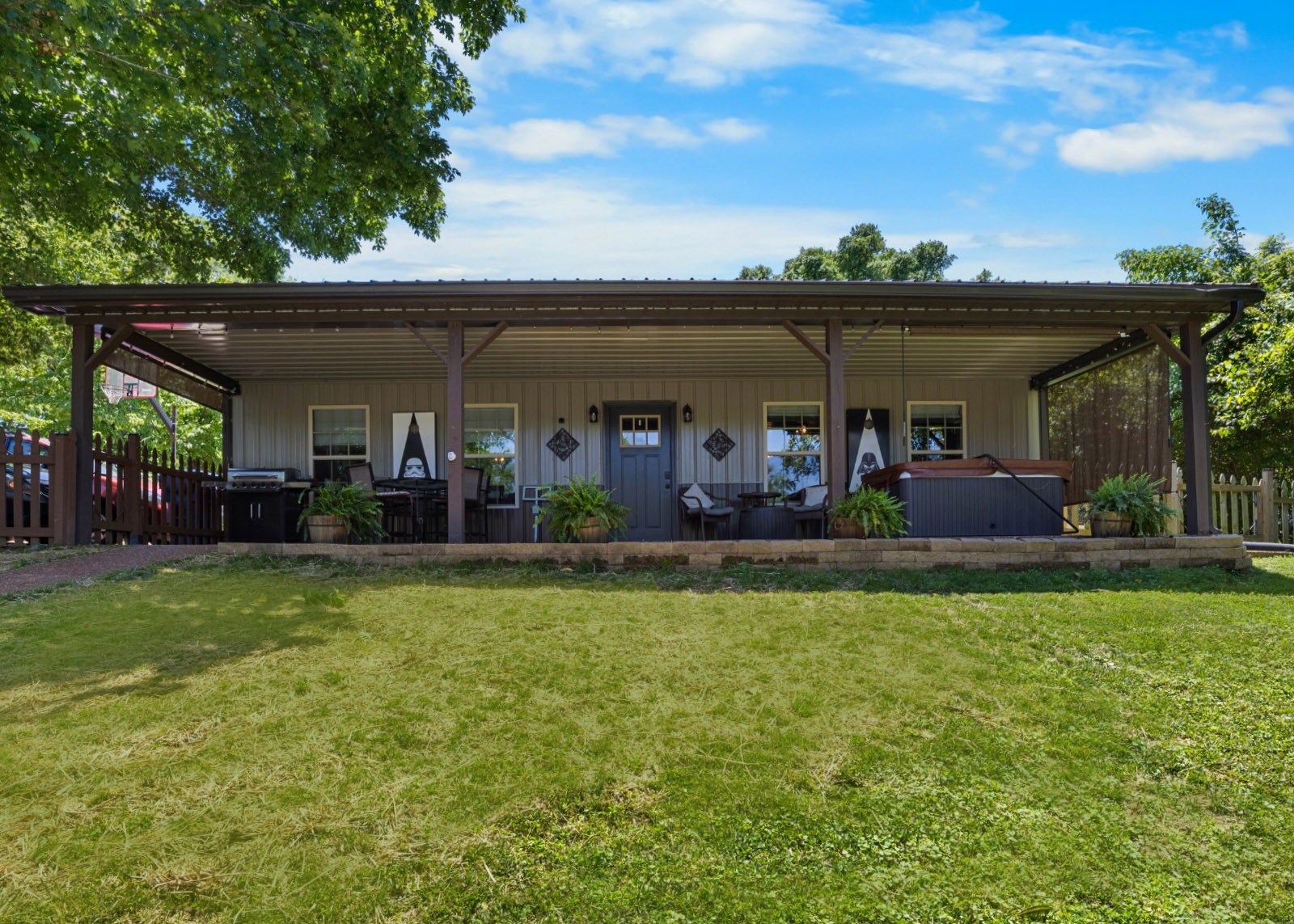 Dover, Tennessee, 37058, United States, 4 Bedrooms Bedrooms, ,3 BathroomsBathrooms,Residential,For Sale,1915564