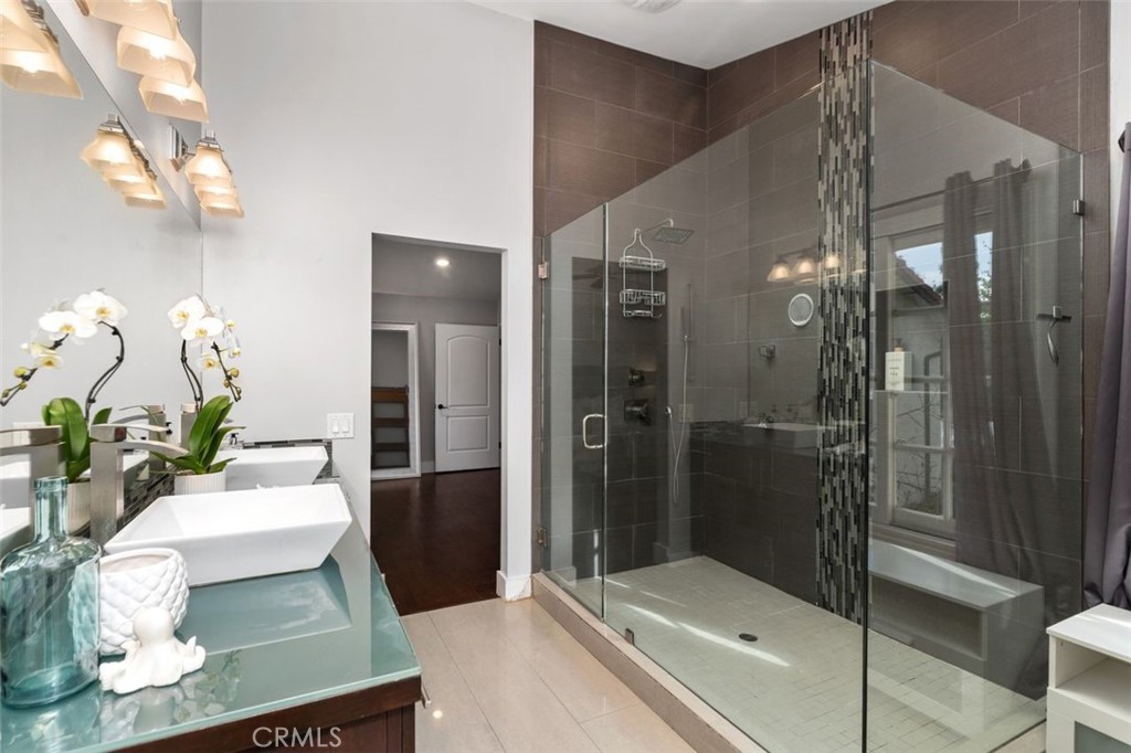 Lake Forest, California, 92630, United States, 6 Bedrooms Bedrooms, ,4 BathroomsBathrooms,Residential,For Sale,1991080