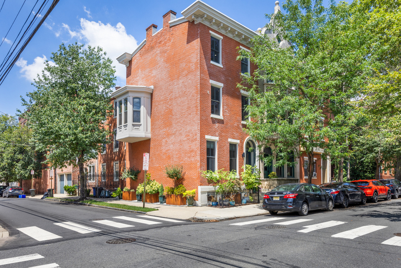 Philadelphia, Pennsylvania, 19130, United States, 5 Bedrooms Bedrooms, ,6 BathroomsBathrooms,Residential,For Sale,1977260