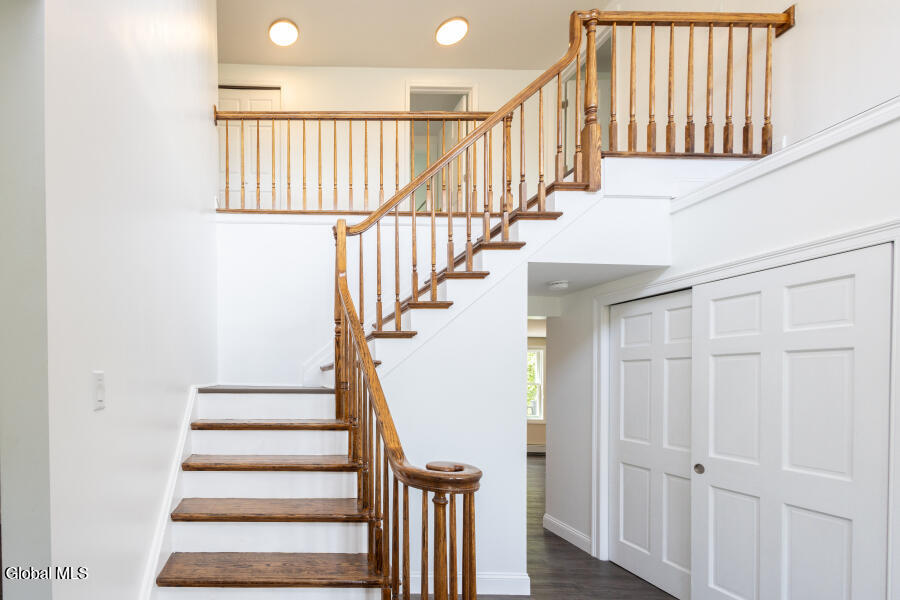 Summit, New York, 12175, United States, 3 Bedrooms Bedrooms, ,4 BathroomsBathrooms,Residential,For Sale,1942619