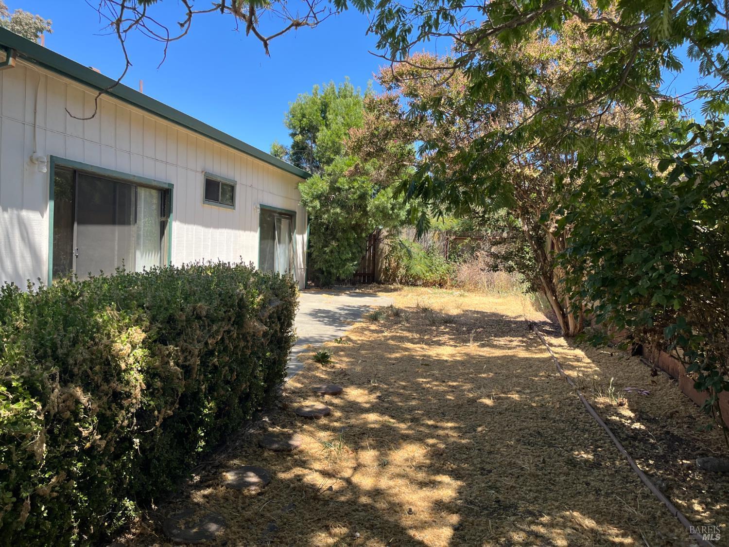 Vacaville, California, 95687, United States, 3 Bedrooms Bedrooms, ,2 BathroomsBathrooms,Residential,For Sale,1909138