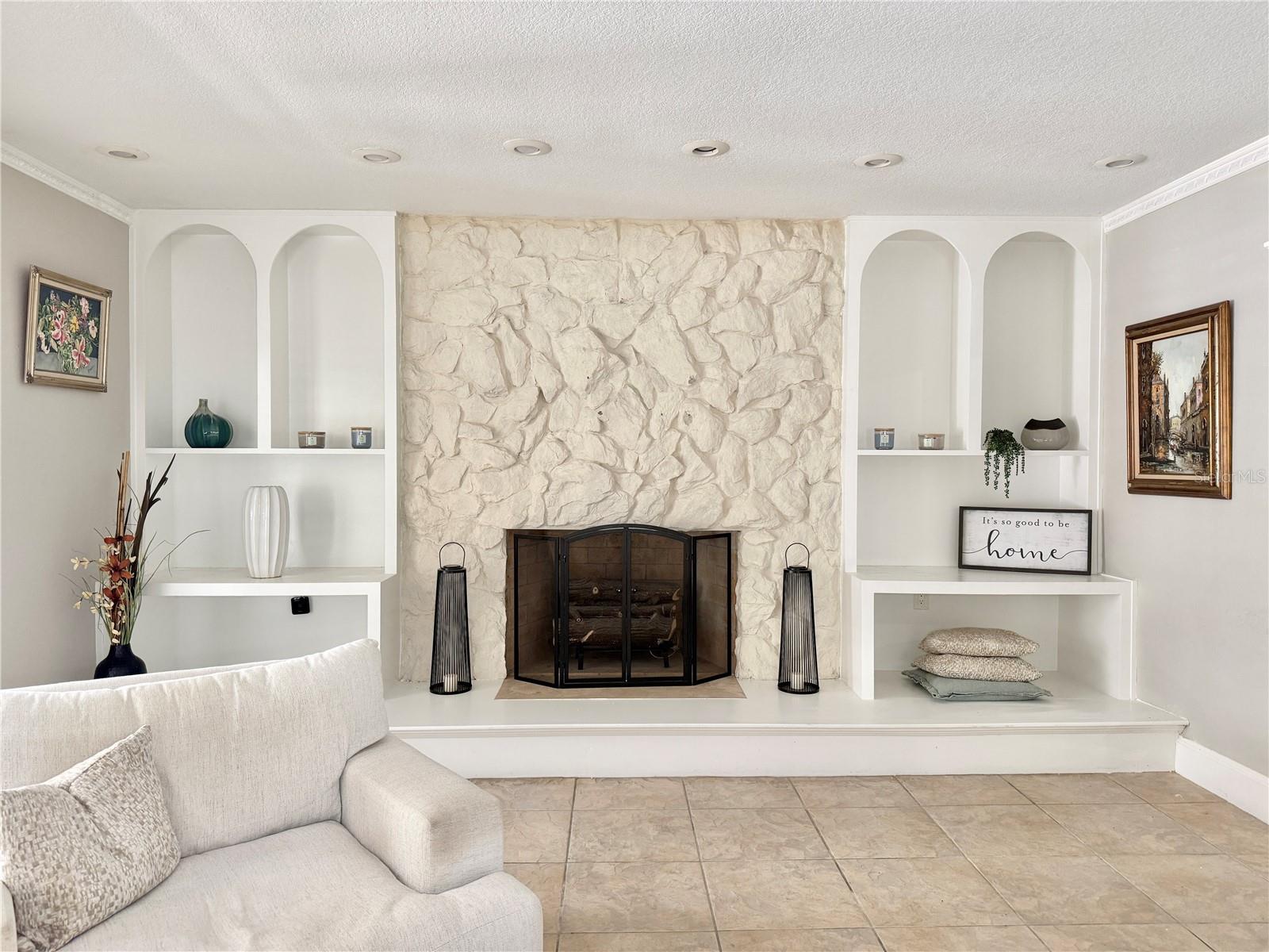 Temple Terrace, Florida, 33637, United States, 3 Bedrooms Bedrooms, ,4 BathroomsBathrooms,Residential,For Sale,1982268