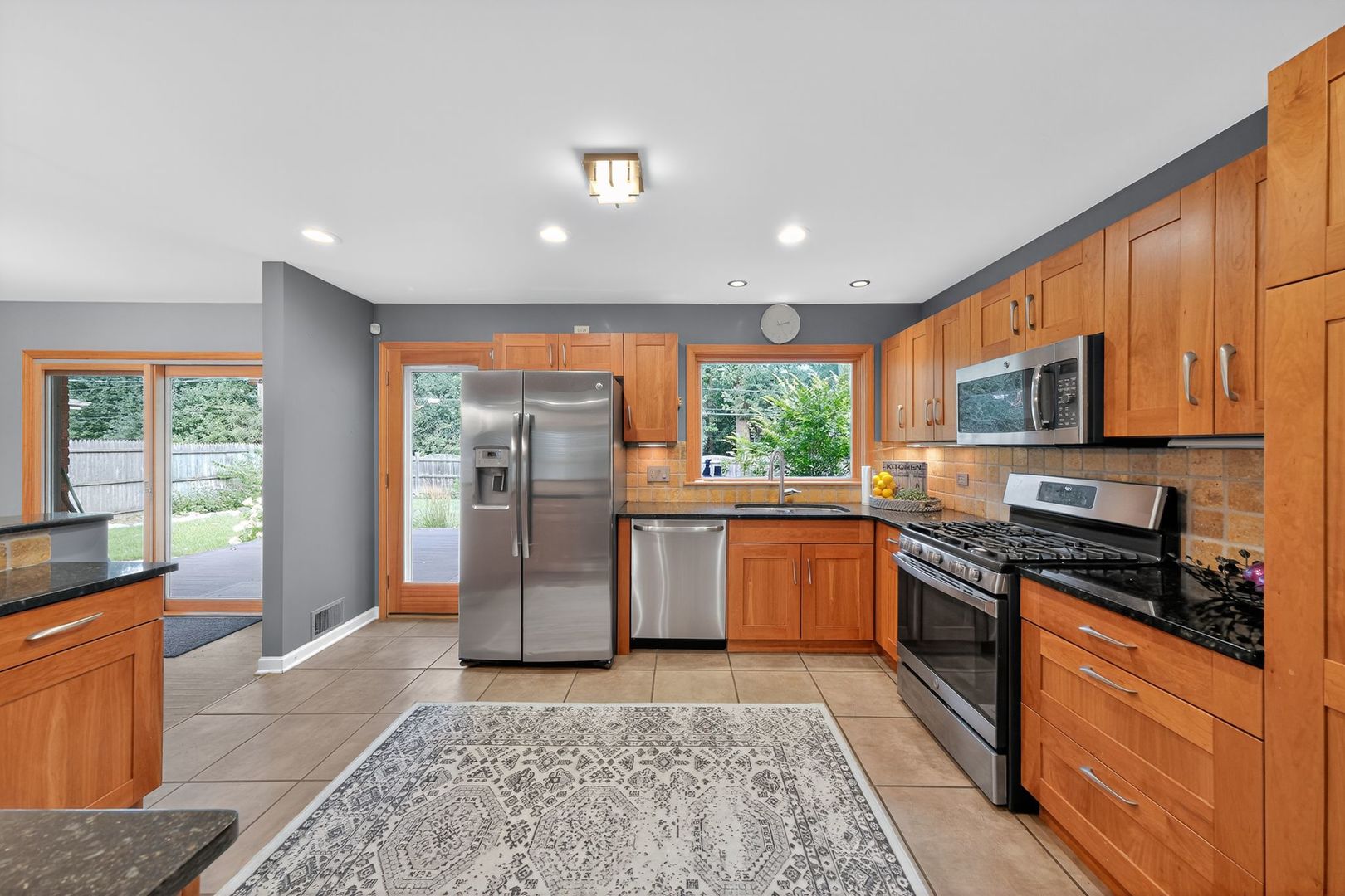 Glenview, Illinois, 60025, United States, 4 Bedrooms Bedrooms, ,3 BathroomsBathrooms,Residential,For Sale,1927417