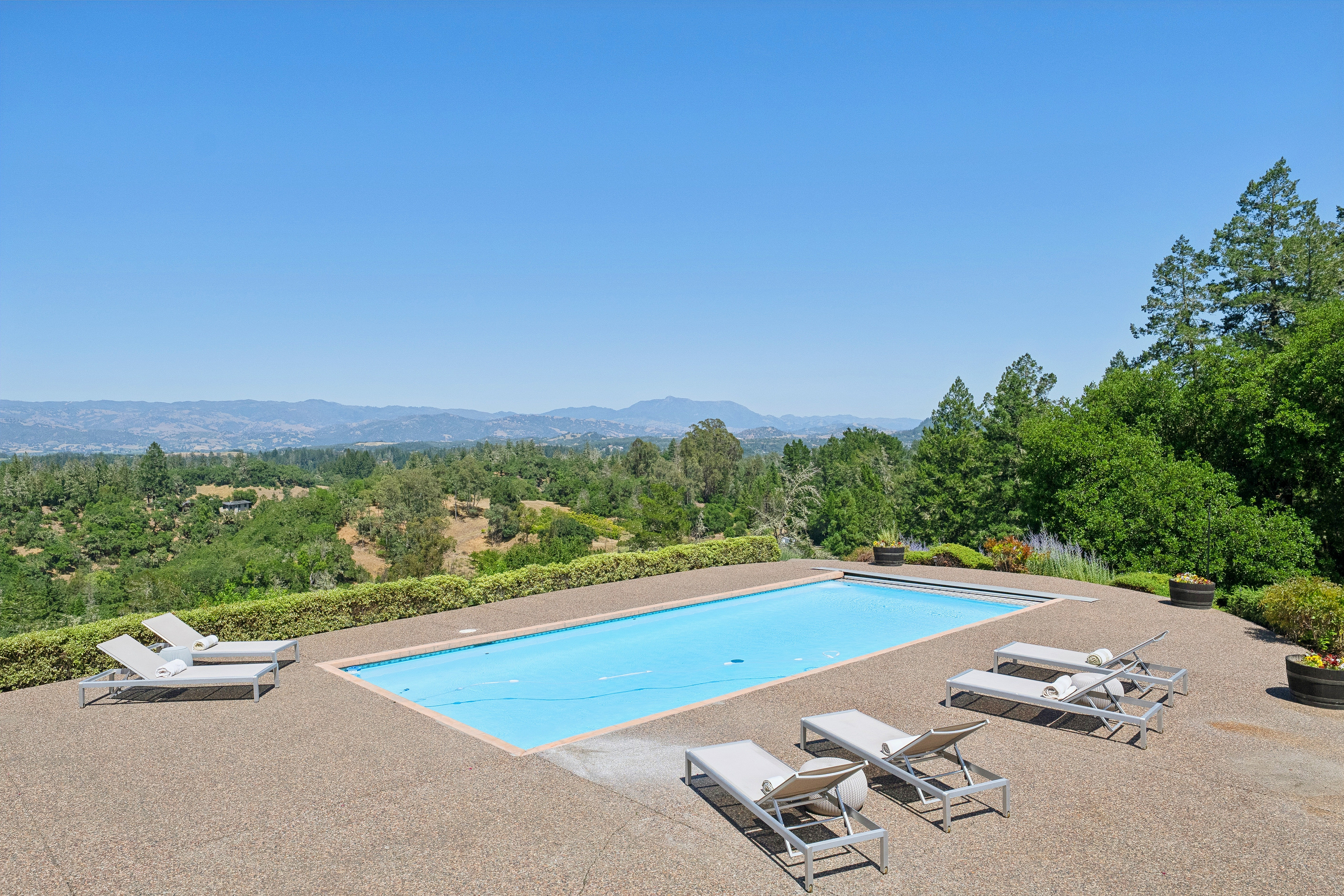  2355 West Dry Creek Road, Healdsburg, CA 95448 - 物件實景