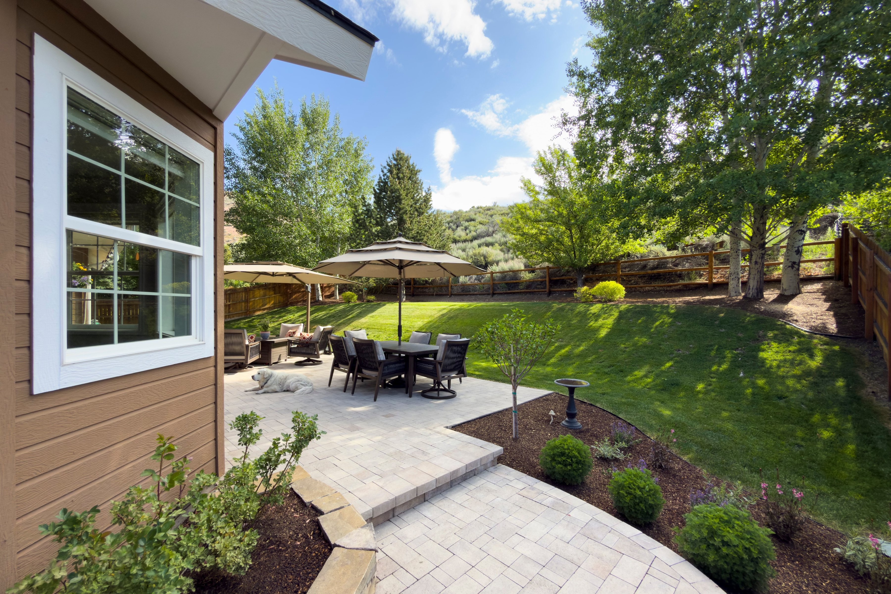  Private Retreat. Exceptional Garage. Room for Everything. - 物件實景