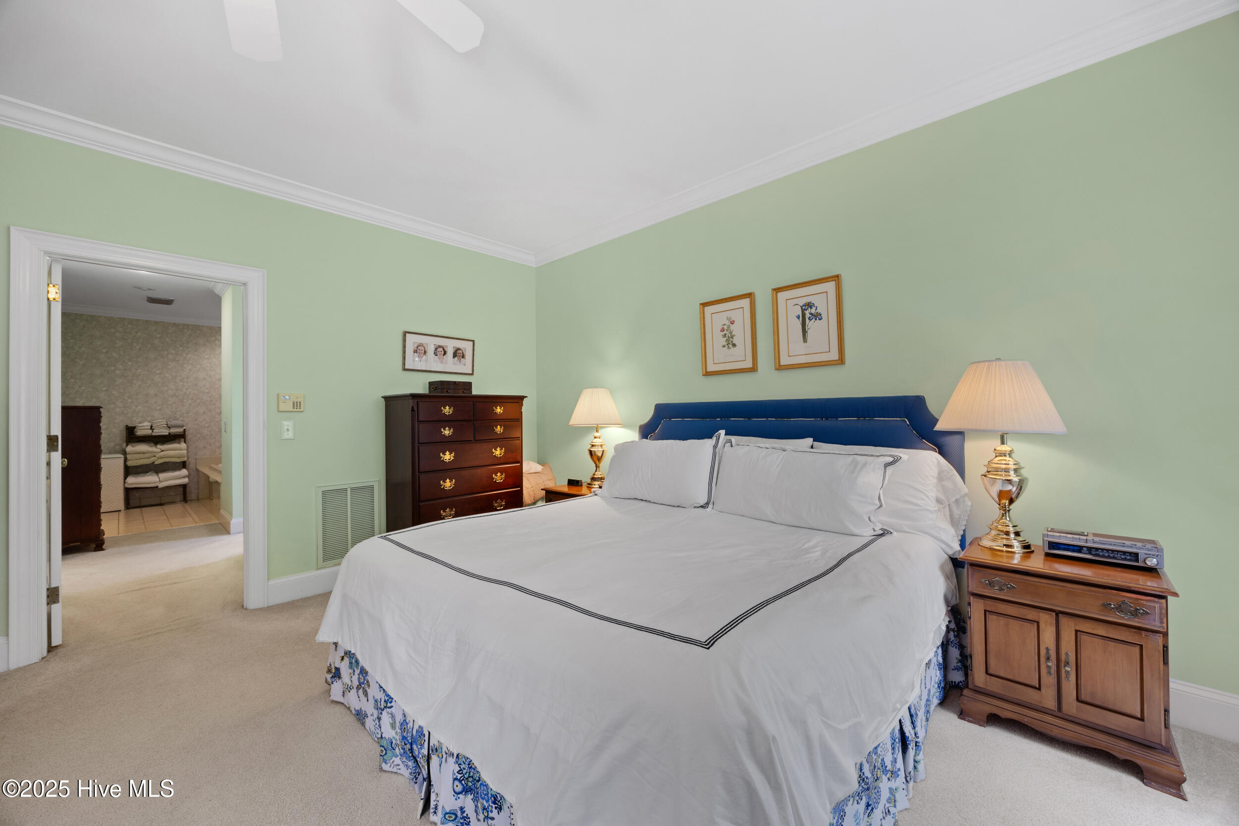 Wilmington, North Carolina, 28405, United States, 4 Bedrooms Bedrooms, ,4 BathroomsBathrooms,Residential,For Sale,1876476
