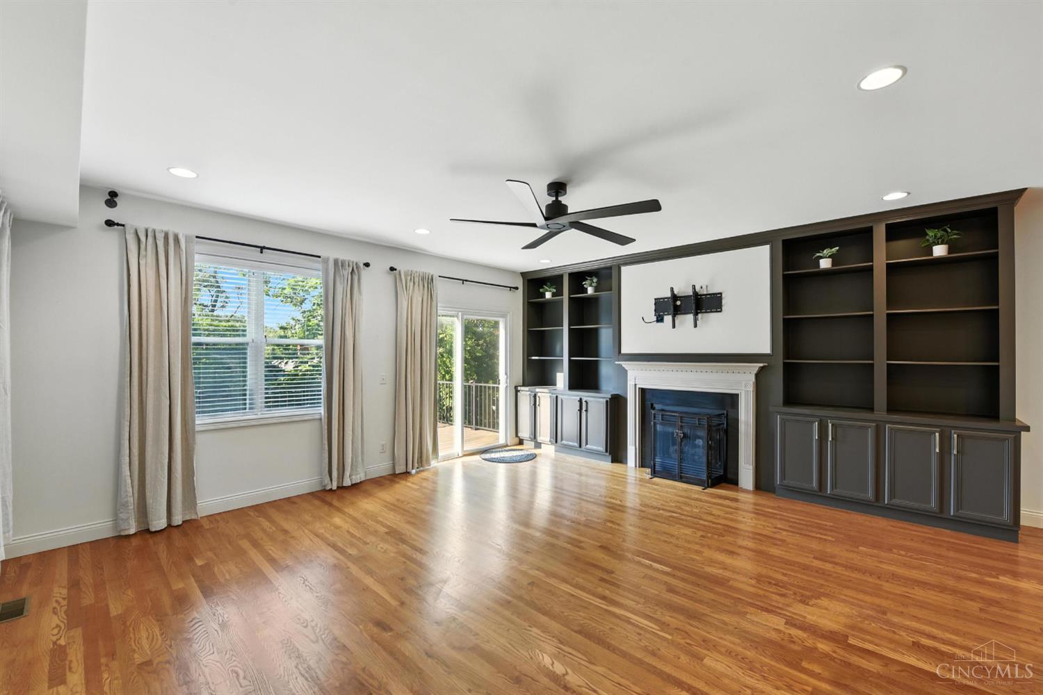 Cincinnati, Ohio, 45226, United States, 3 Bedrooms Bedrooms, ,4 BathroomsBathrooms,Residential,For Sale,1907461