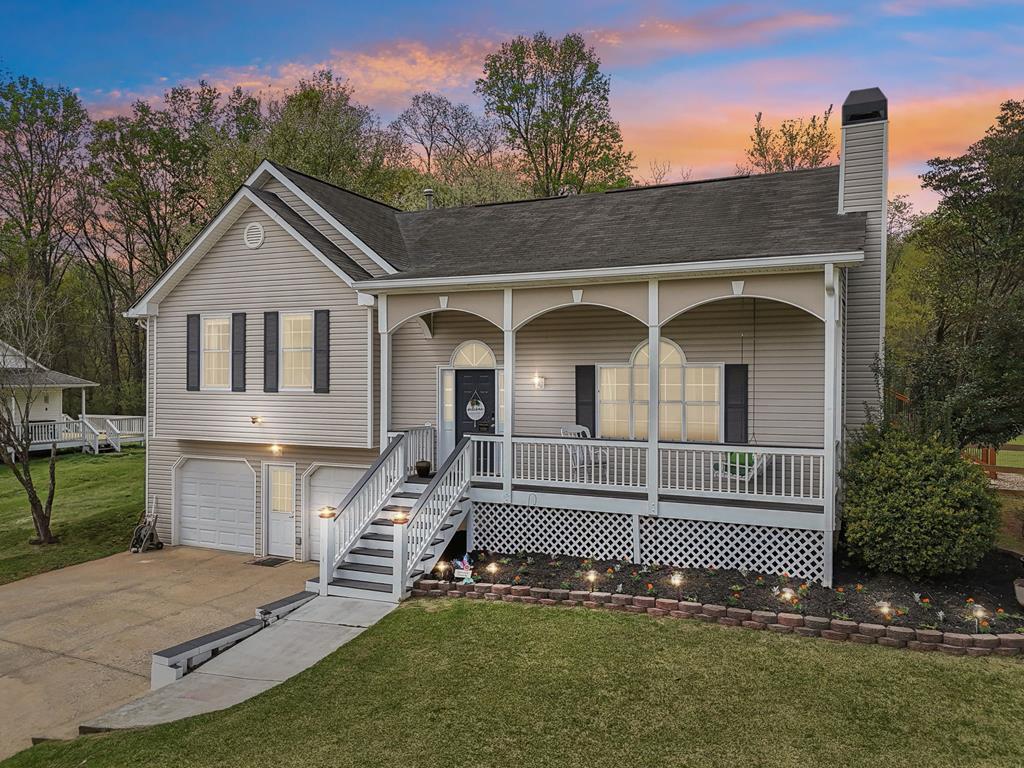 Woodstock, Georgia, 30188, United States, 5 Bedrooms Bedrooms, ,3 BathroomsBathrooms,Residential,For Sale,1944813