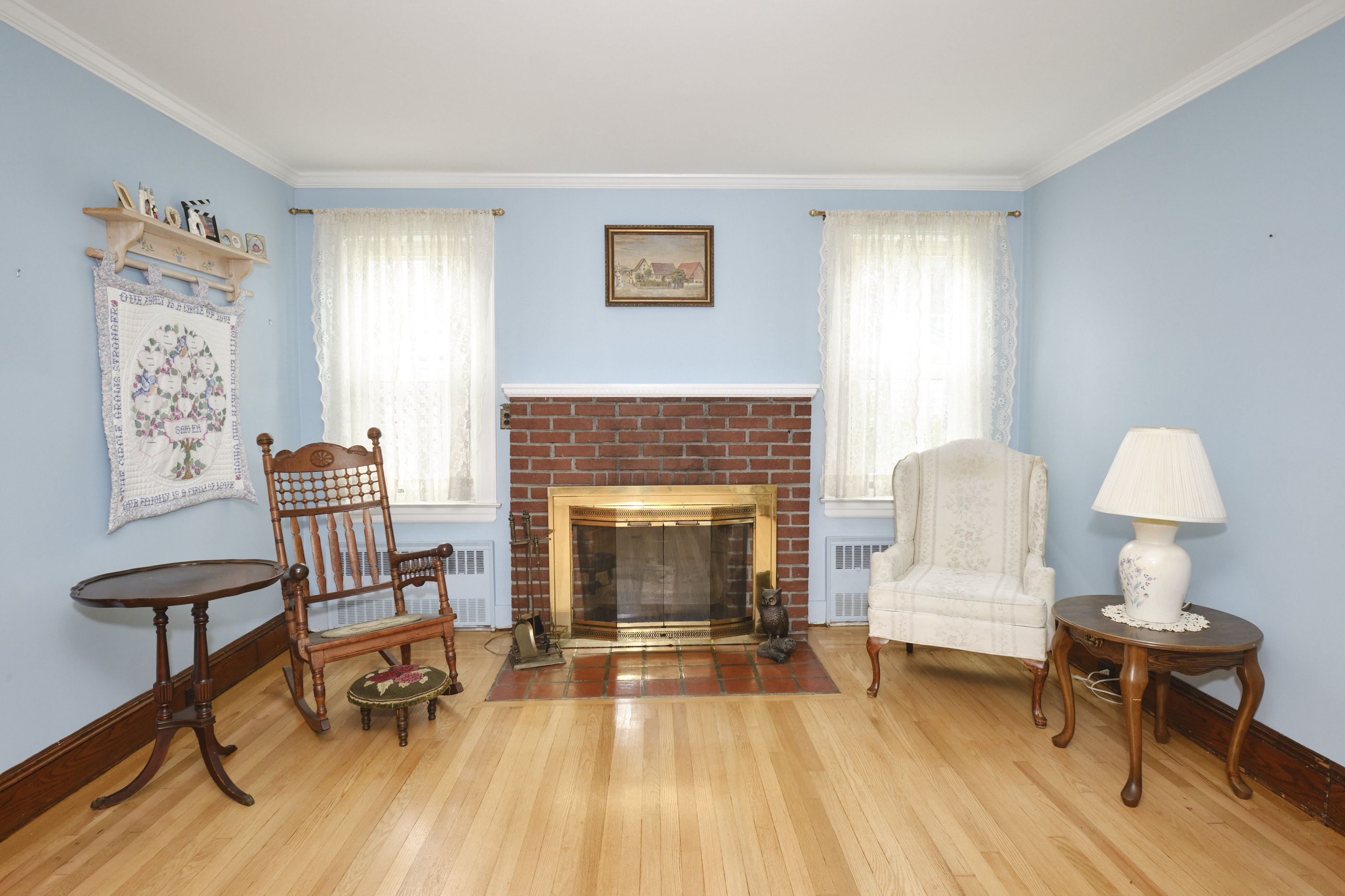Floral Park, New York, 11001, United States, 3 Bedrooms Bedrooms, ,2 BathroomsBathrooms,Residential,For Sale,1974847