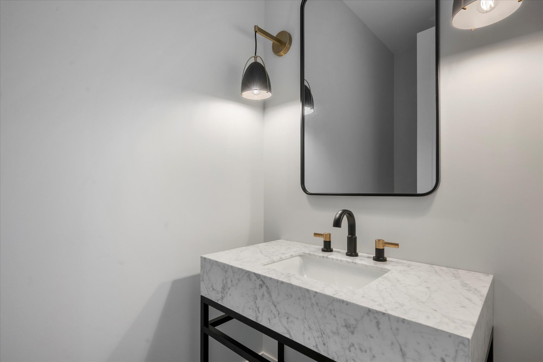 Quiogue, New York, 11978, United States, 5 Bedrooms Bedrooms, ,5 BathroomsBathrooms,Residential,For Sale,1751260