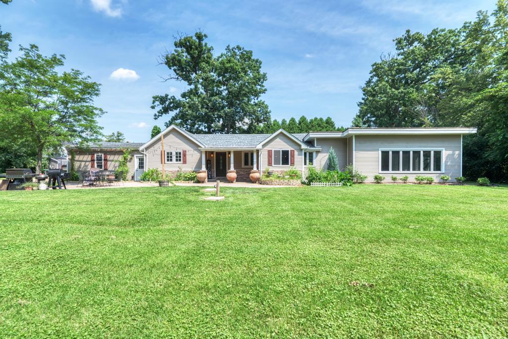Bensenville, Illinois, 60106, United States, 4 Bedrooms Bedrooms, ,3 BathroomsBathrooms,Residential,For Sale,1910503