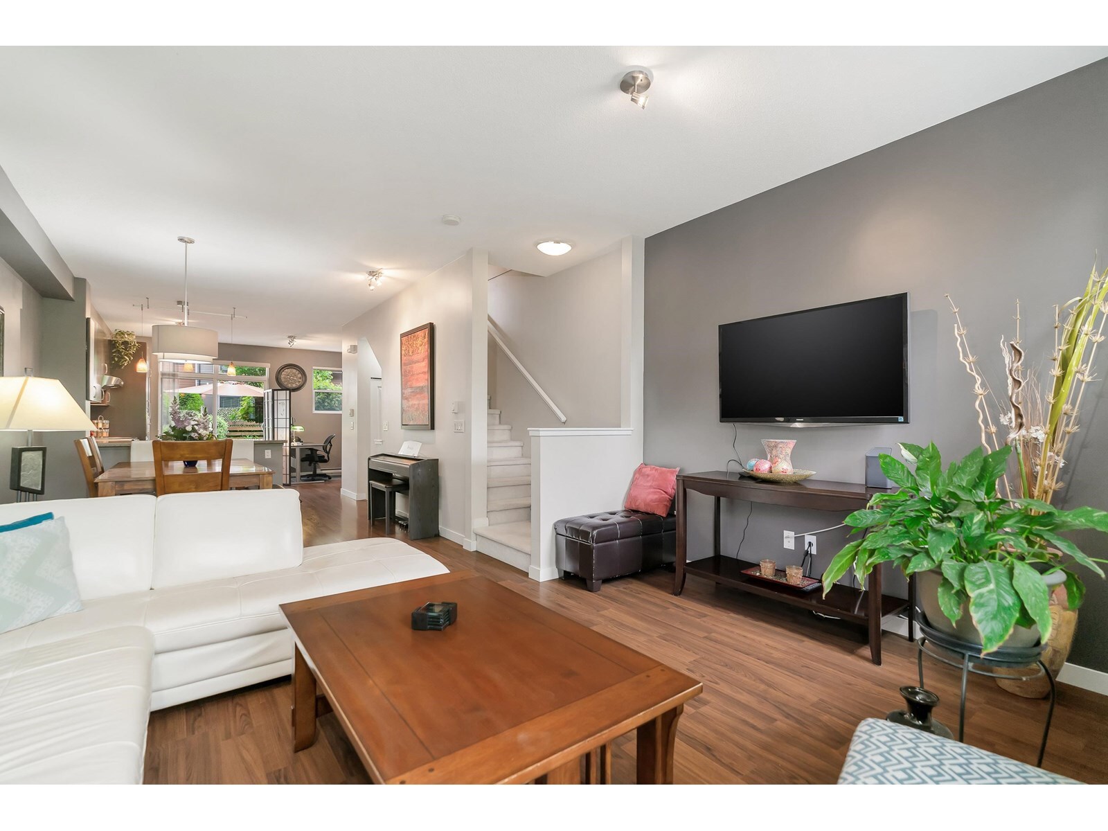 SURREY, British Columbia, V3Z 1P4, CA, 2 Bedrooms Bedrooms, ,2 BathroomsBathrooms,Residential,For Sale,1950245