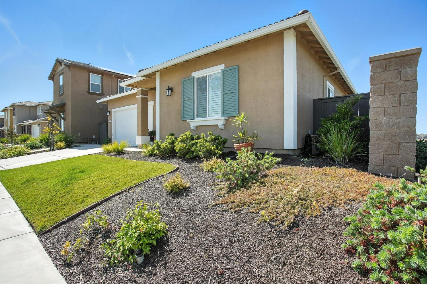 Sacramento, California, 95835, United States, 3 Bedrooms Bedrooms, ,2 BathroomsBathrooms,Residential,For Sale,1972614