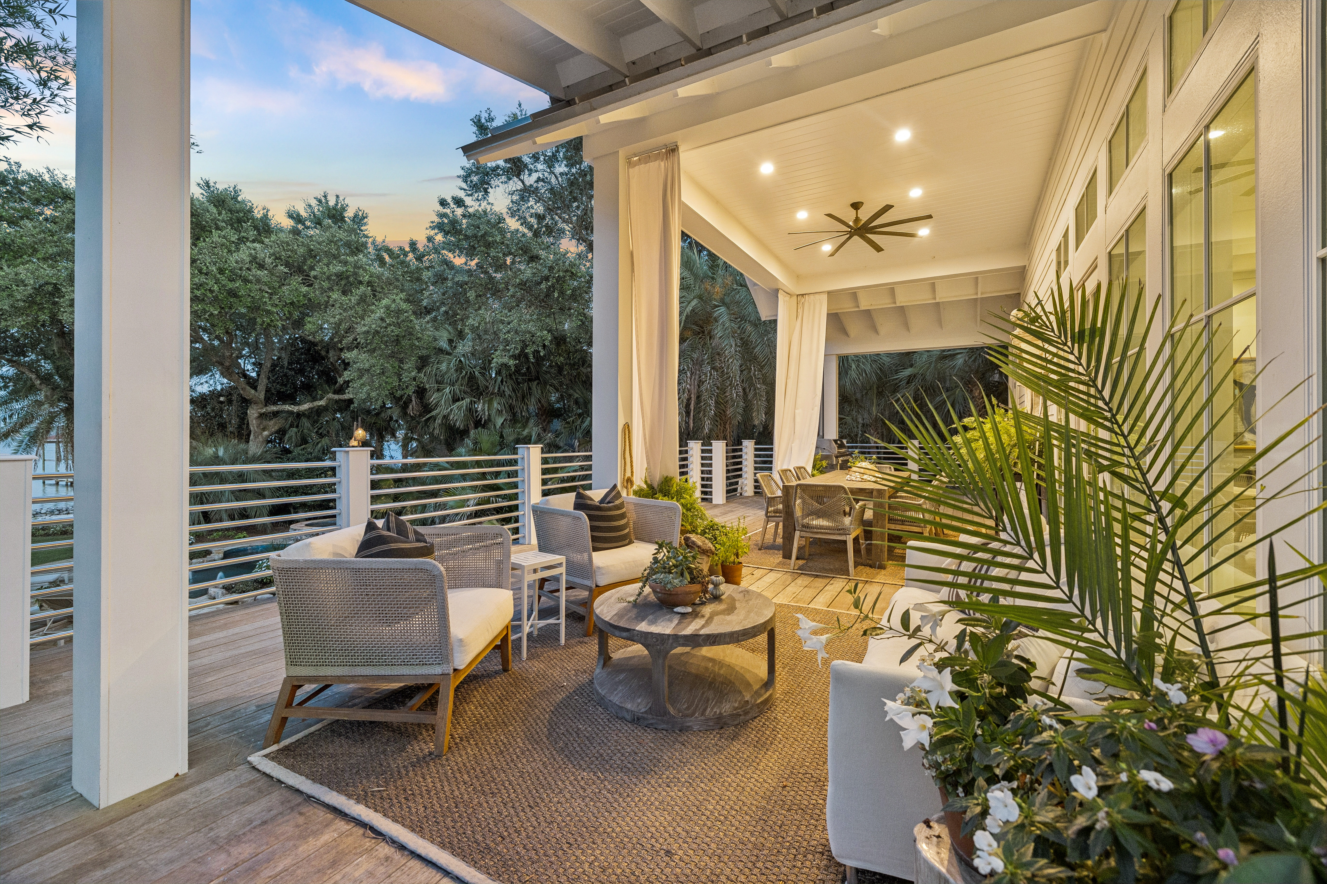  Private Bayfront Estate with Deep Water Dock and Sandy Beach - 物件實景
