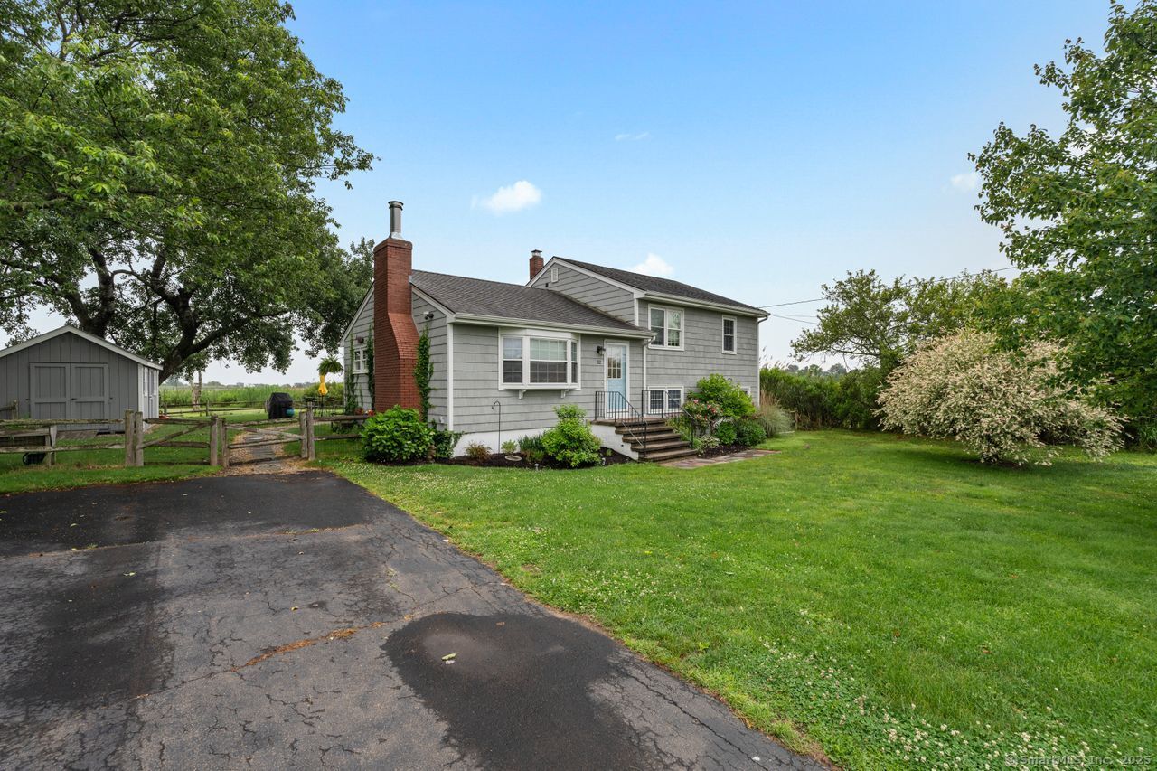 Guilford, Connecticut, 06437, United States, 3 Bedrooms Bedrooms, ,2 BathroomsBathrooms,Residential,For Sale,1906162