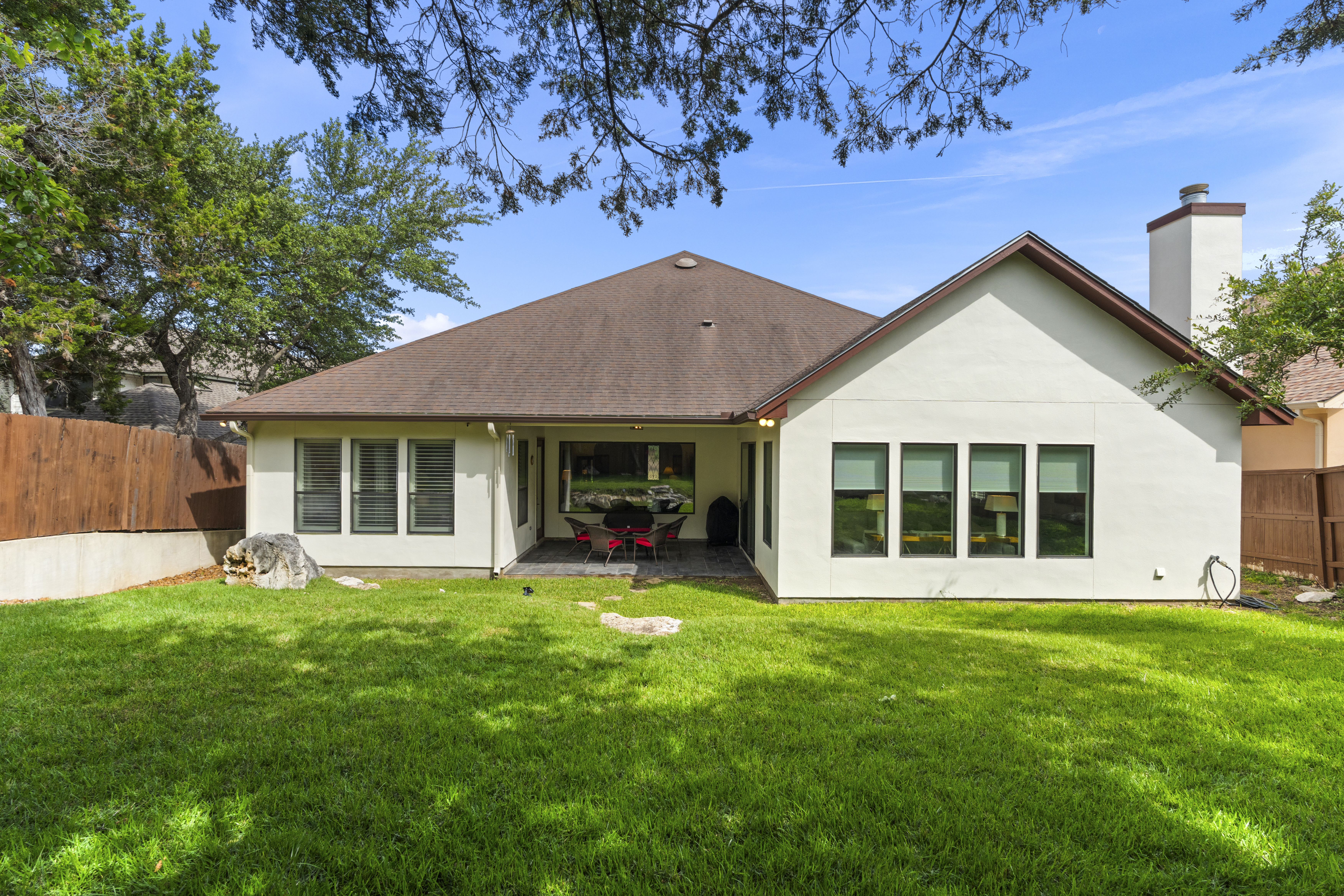  Remodeled Estate Living in Rogers Ranch - 物件實景