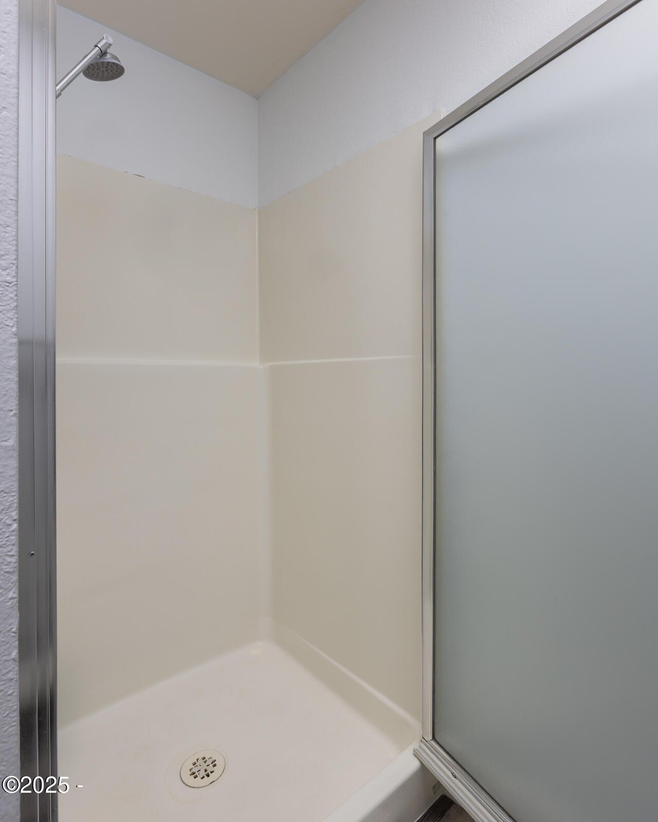 Lincoln City, Oregon, 97367, United States, 3 Bedrooms Bedrooms, ,2 BathroomsBathrooms,Residential,For Sale,1867179