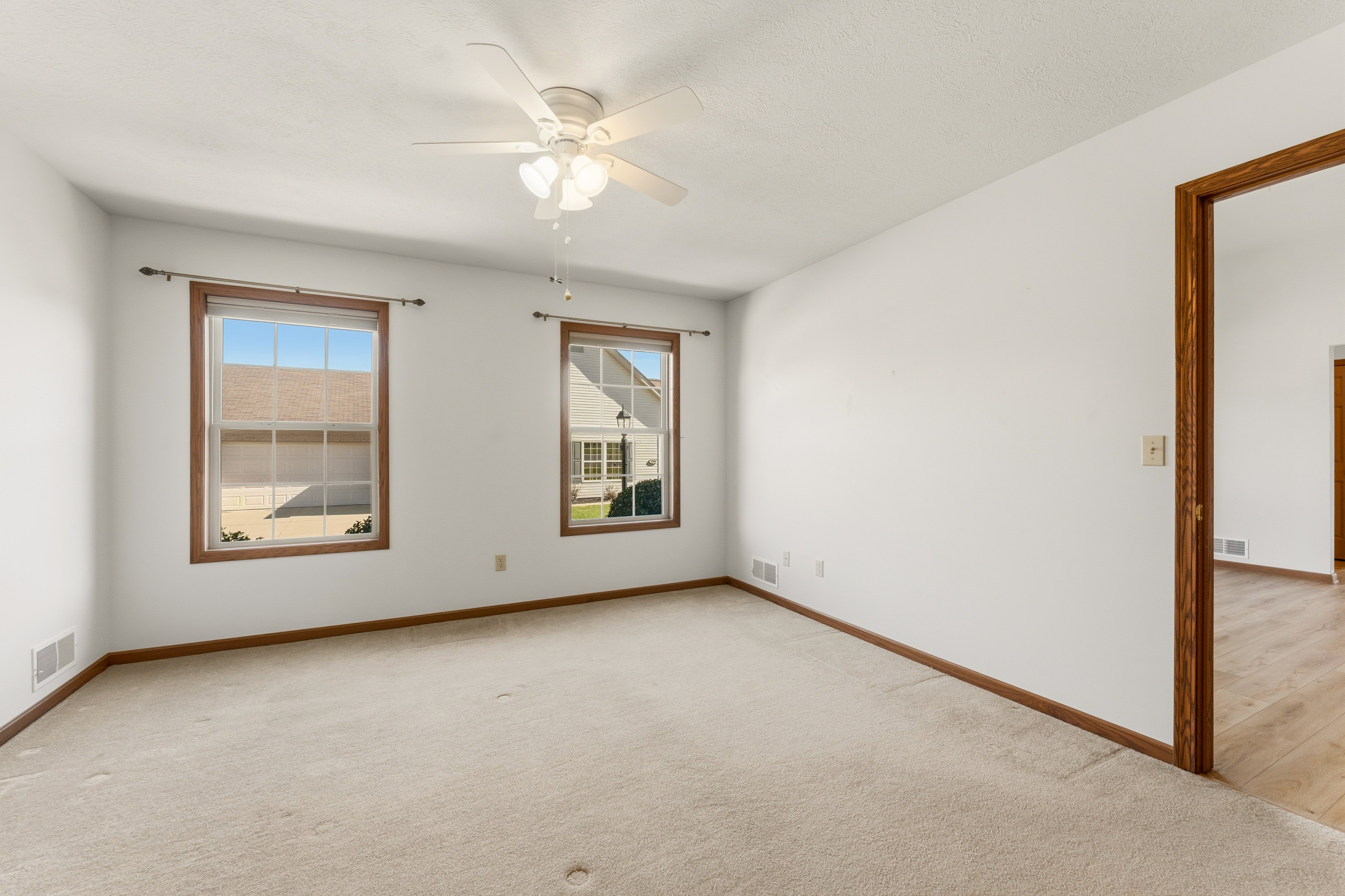  1097 Timberwood Drive, Beaver Falls, PA 15010 - 物件實景
