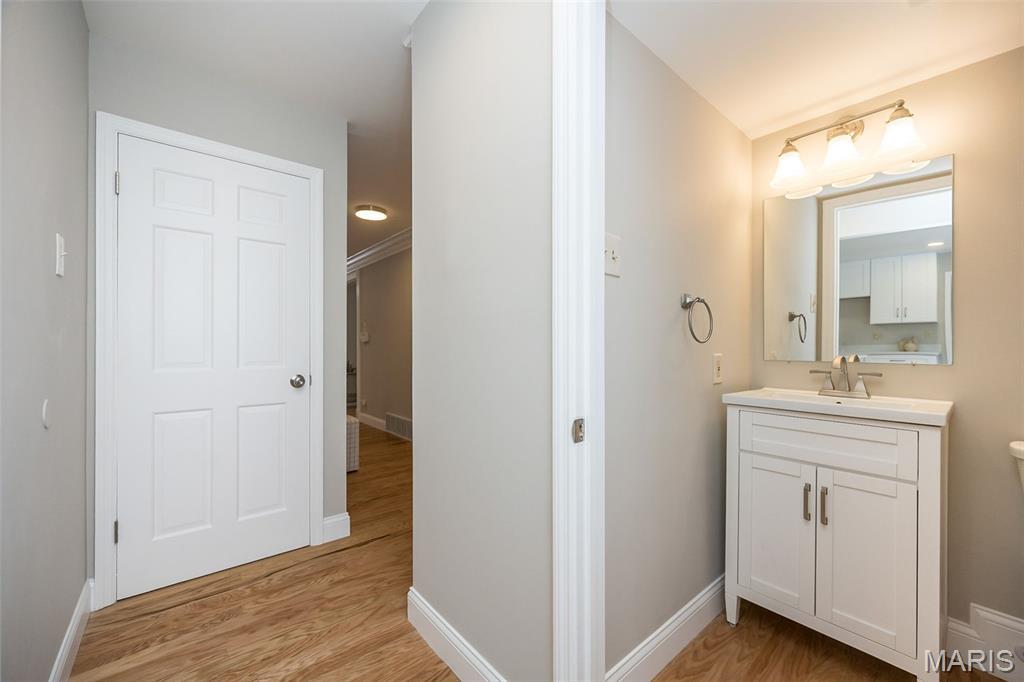 Ellisville, Missouri, 63011, United States, 4 Bedrooms Bedrooms, ,3 BathroomsBathrooms,Residential,For Sale,2002113