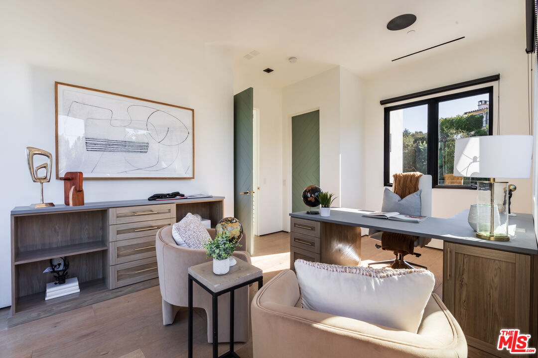 Beverly Hills, California, 90210, United States, 6 Bedrooms Bedrooms, ,6 BathroomsBathrooms,Residential,For Sale,1692711