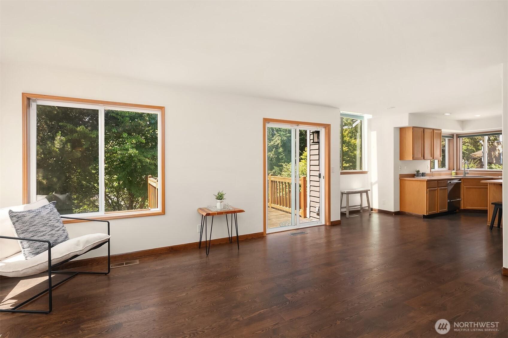 RENTON, Washington, 98059, United States, 4 Bedrooms Bedrooms, ,4 BathroomsBathrooms,Residential,For Sale,1882417