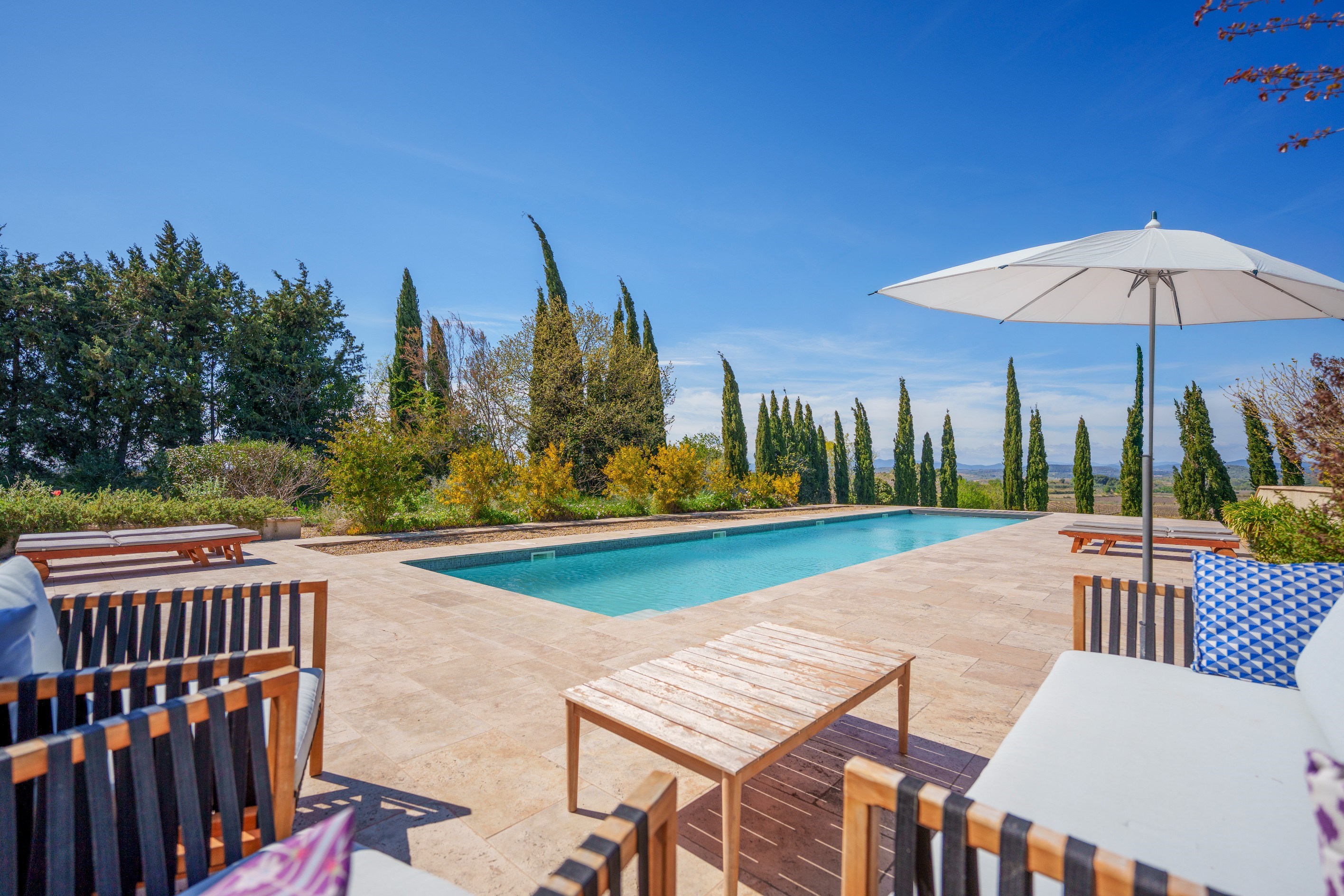  Character property within a vineyard estate — renovated barn with pool and exce… - 物件實景