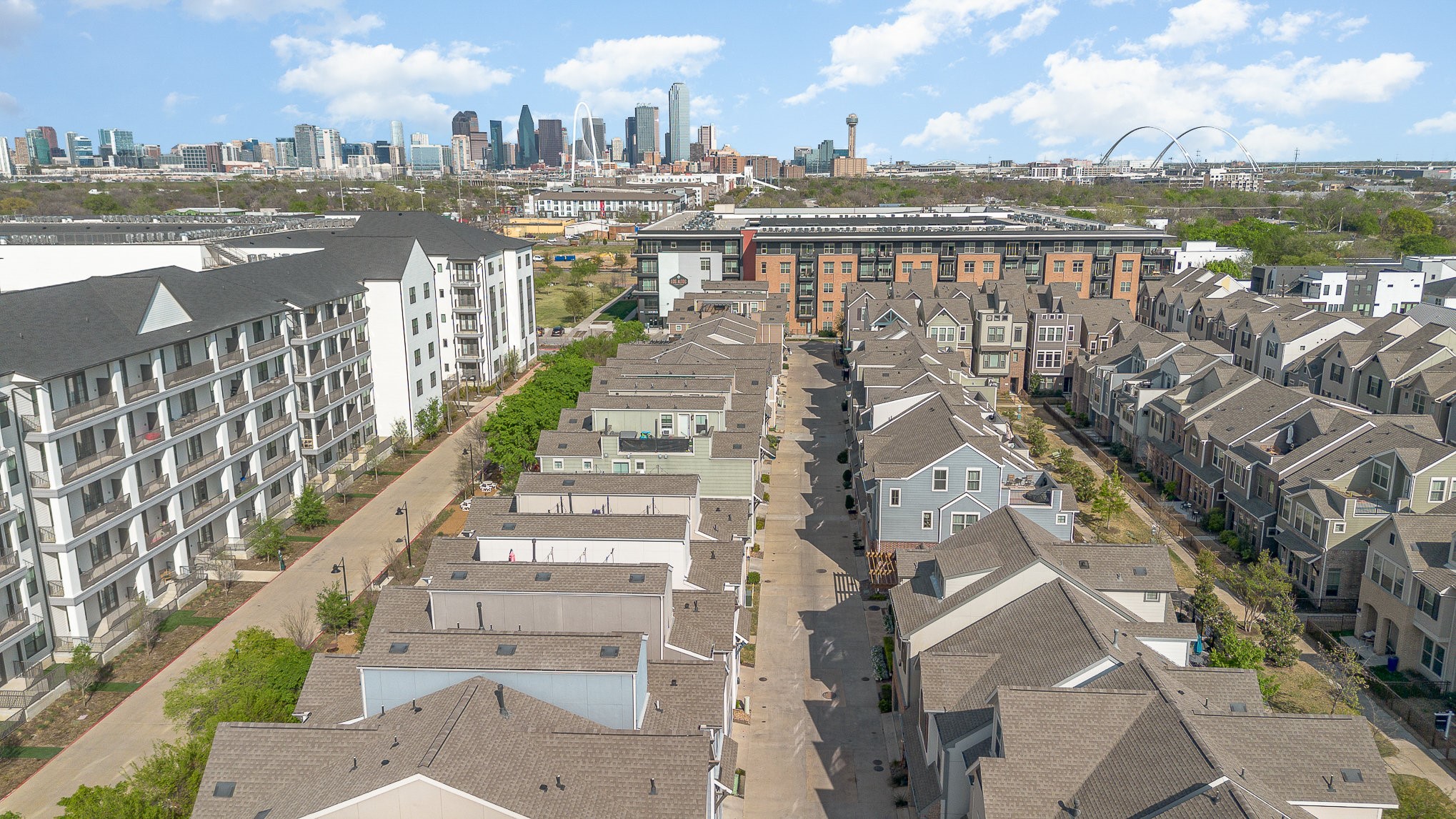 Dallas, Texas, 75212, United States, 3 Bedrooms Bedrooms, ,4 BathroomsBathrooms,Residential,For Sale,1760798