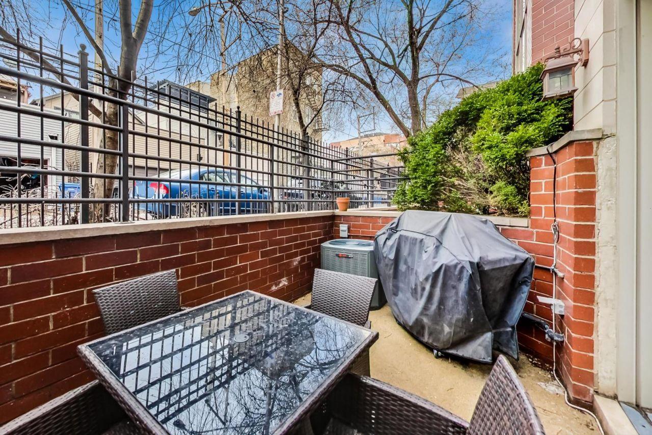 Chicago, Illinois, 60622, United States, 3 Bedrooms Bedrooms, ,3 BathroomsBathrooms,Residential,For Sale,1794202