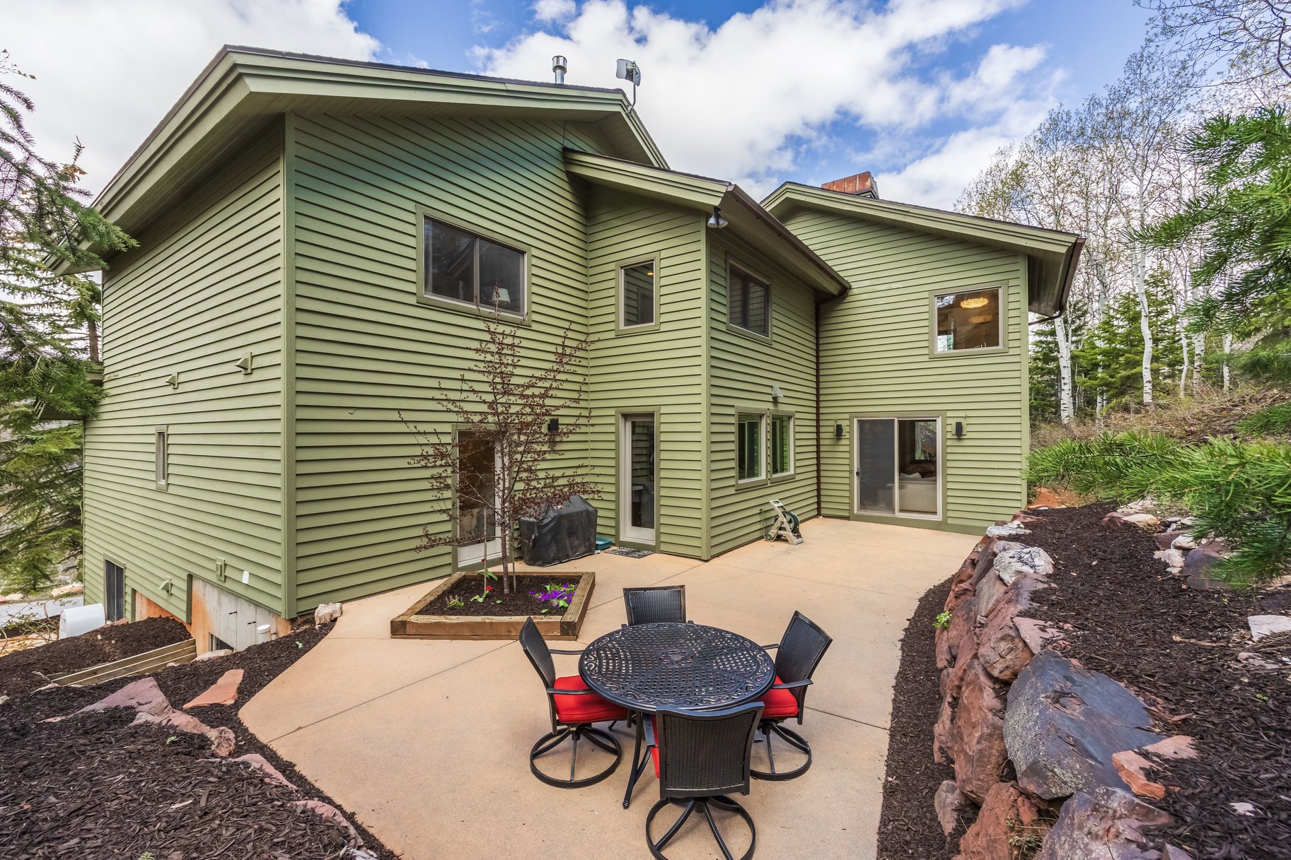  Nature-Inspired Living in the Heart of Park City