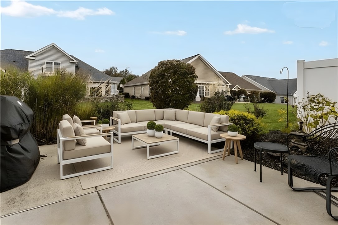 Sewickley, Pennsylvania, 15143, United States, 2 Bedrooms Bedrooms, ,2 BathroomsBathrooms,Residential,For Sale,1968653