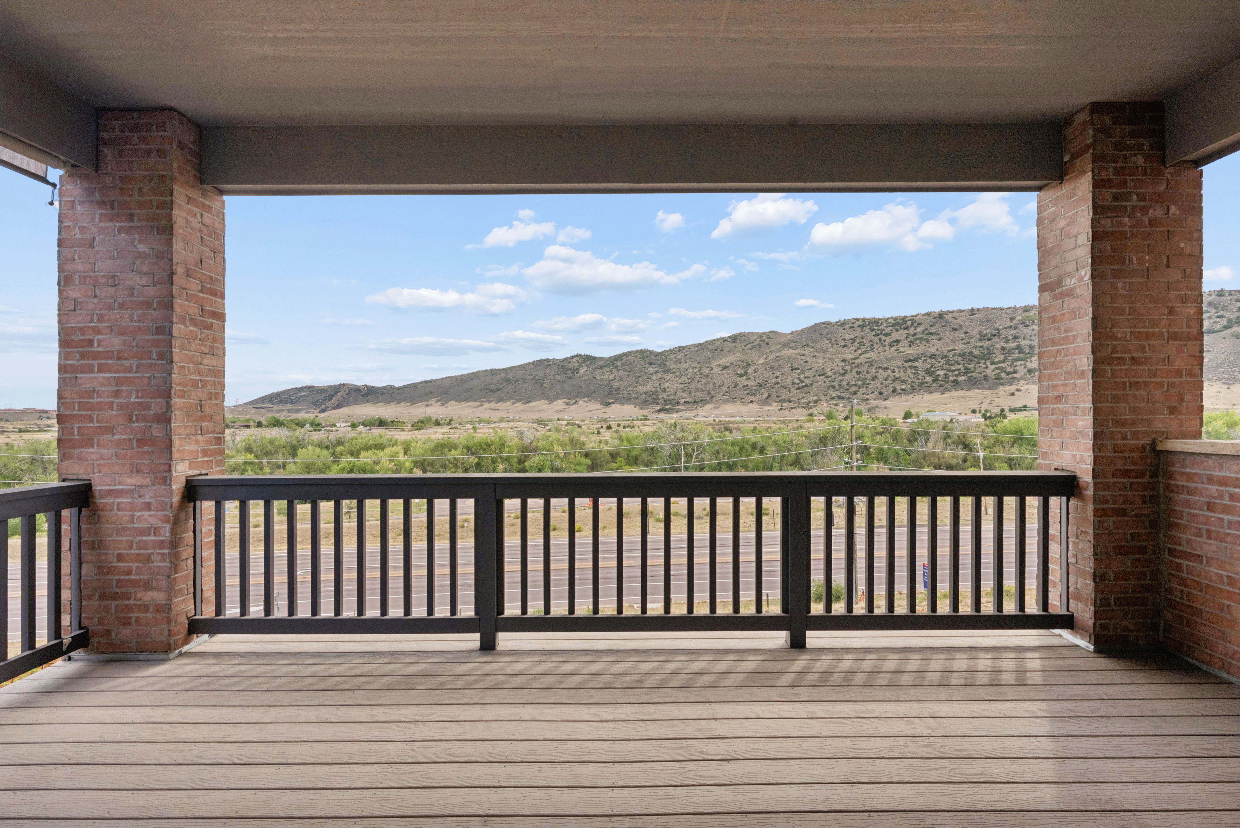 Elevated Colorado Living with 180° Mountain & Reservoir Views - 物件實景