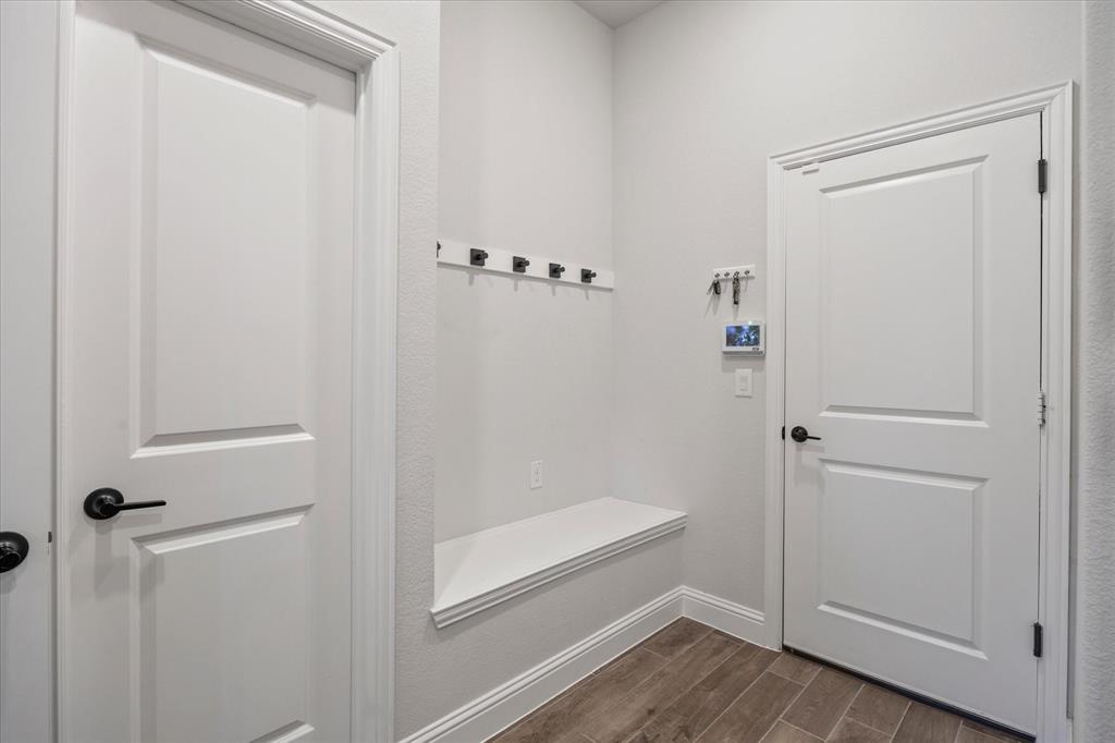Waxahachie, Texas, 75165, United States, 5 Bedrooms Bedrooms, ,5 BathroomsBathrooms,Residential,For Sale,1828545